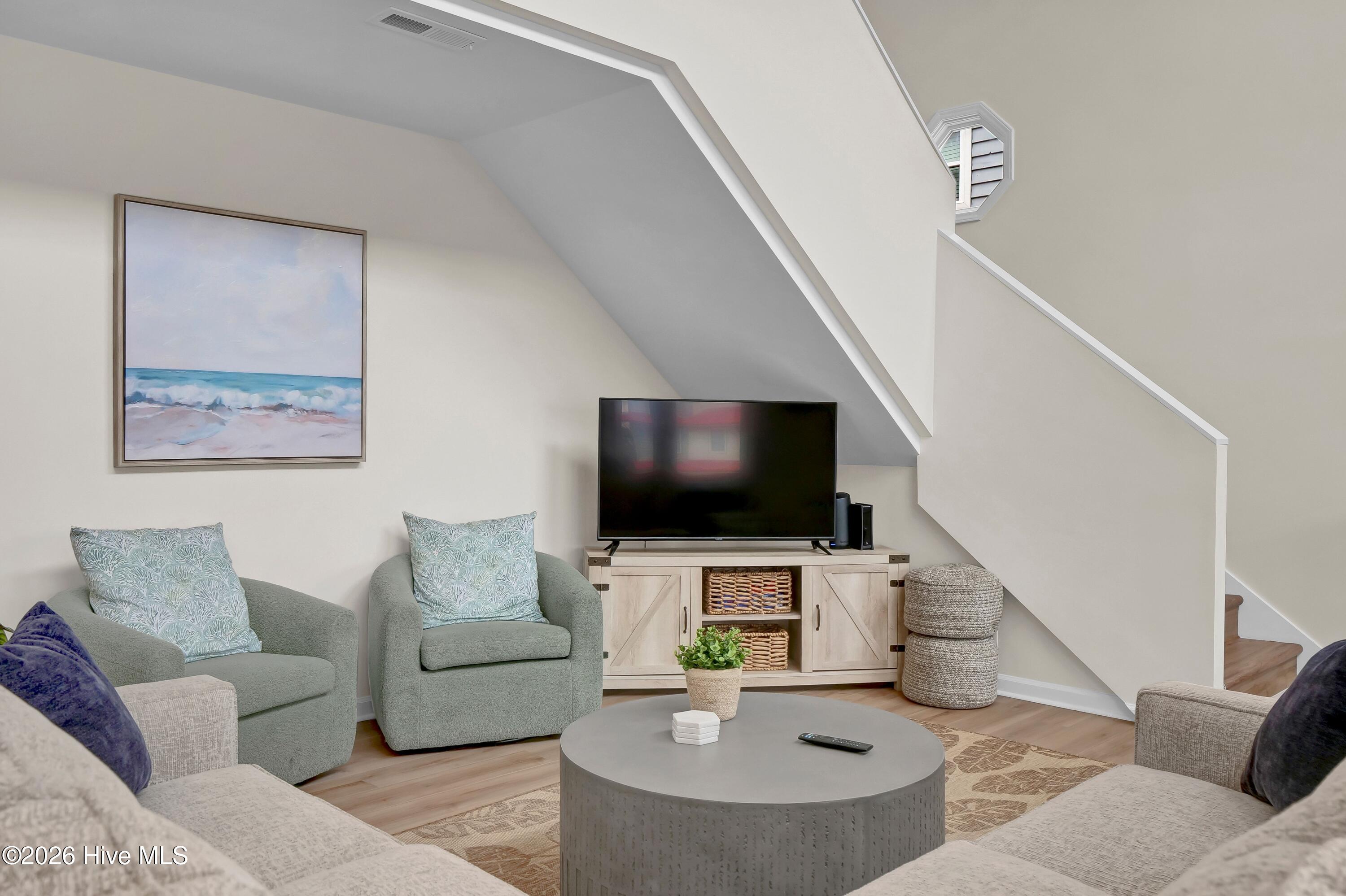 100556250 | Photo 10