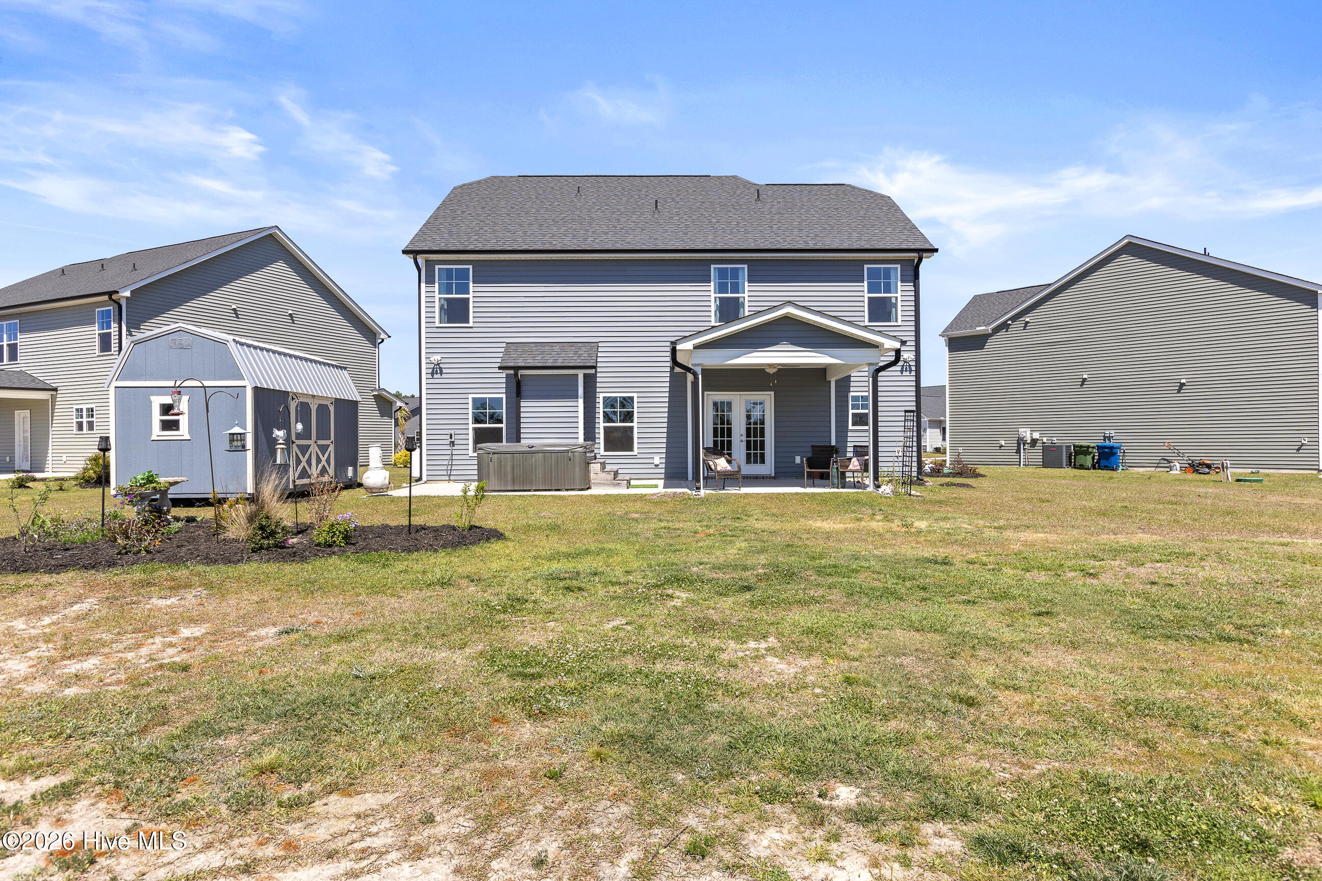 100563975 | Photo 36