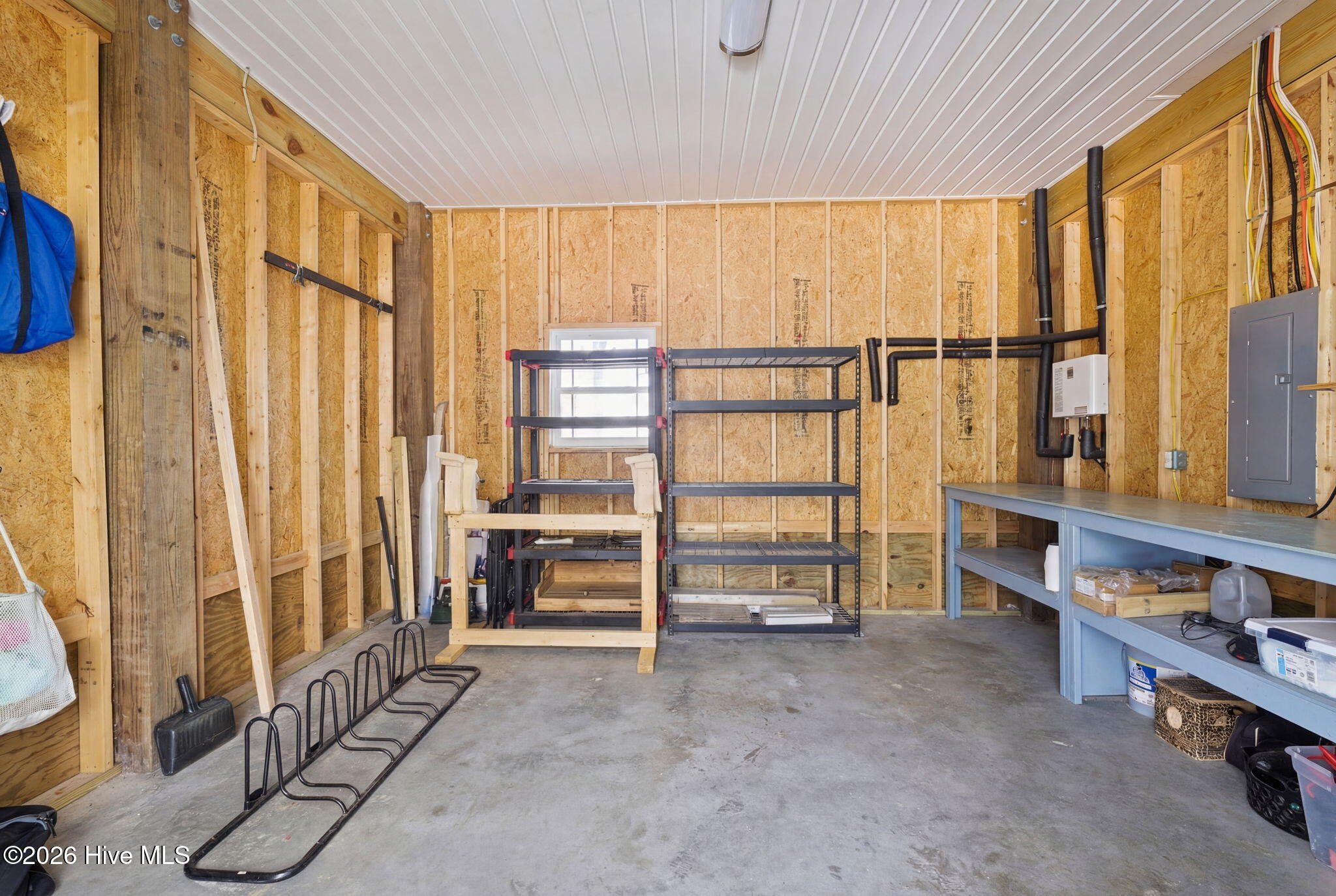 100561485 | Photo 39