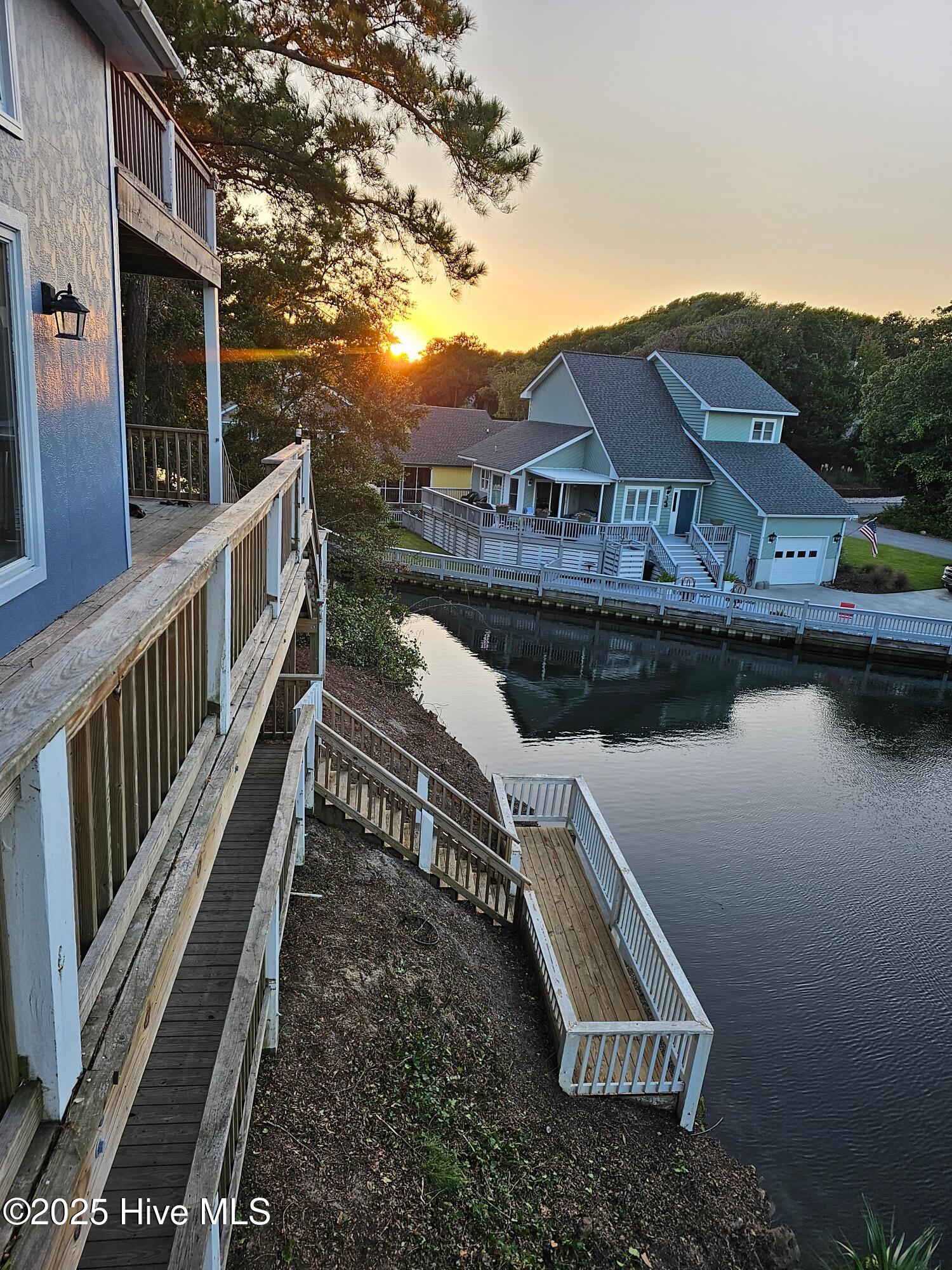 100545968 | Photo 11