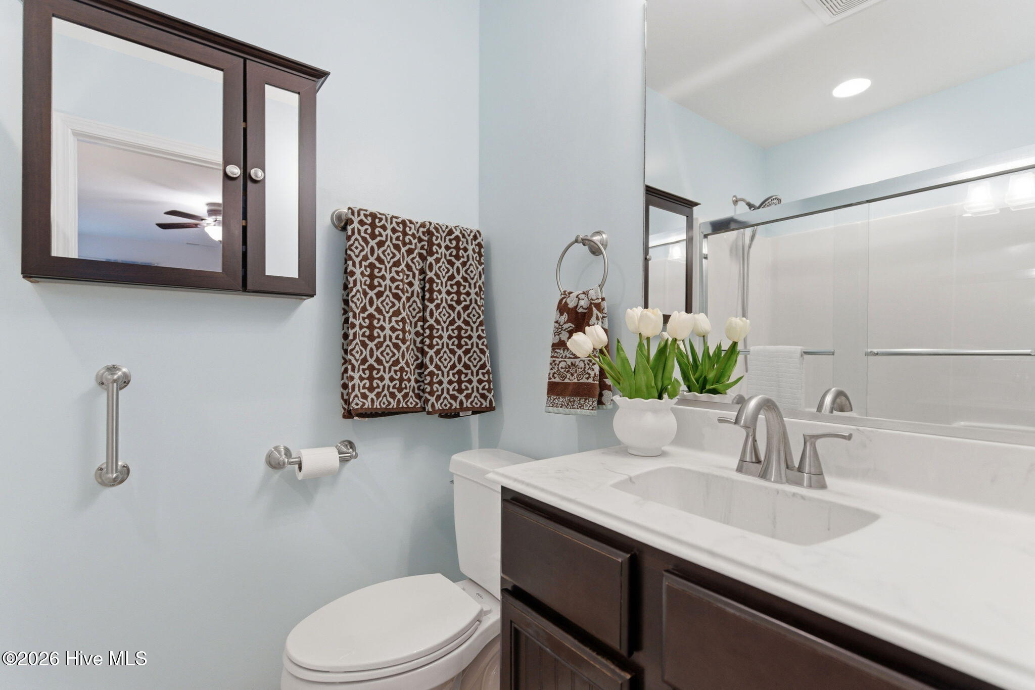 100570095 | Photo 23