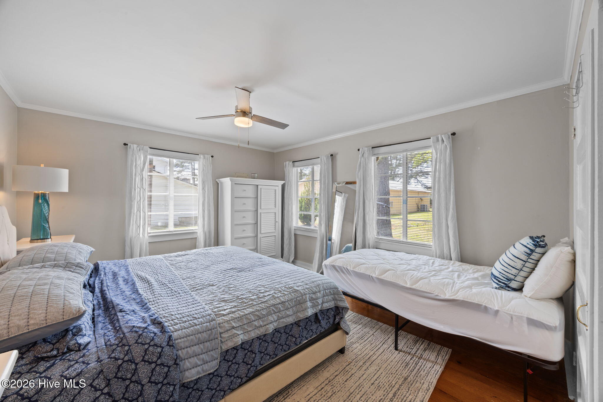 1103 Broad Street Ext,Oriental