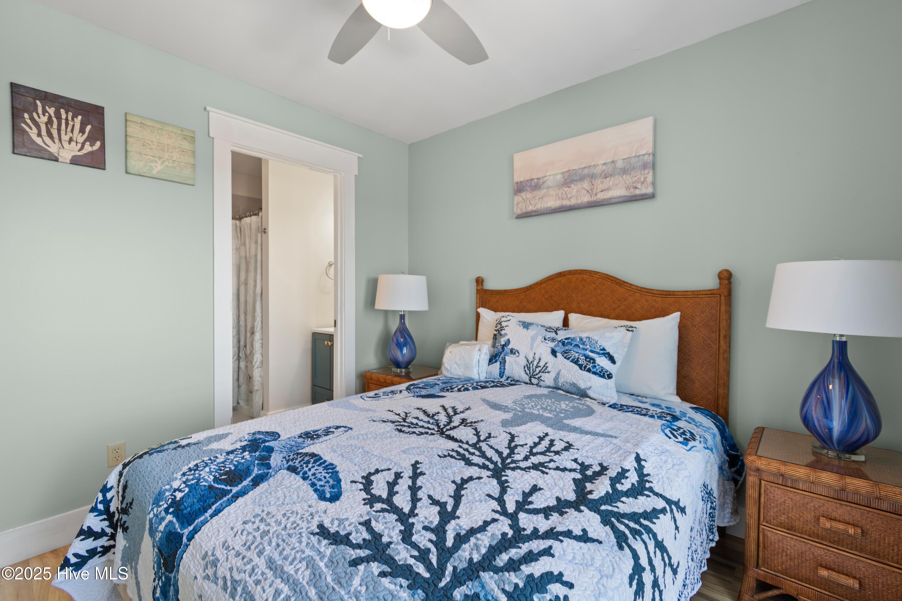 100494024 | Photo 32