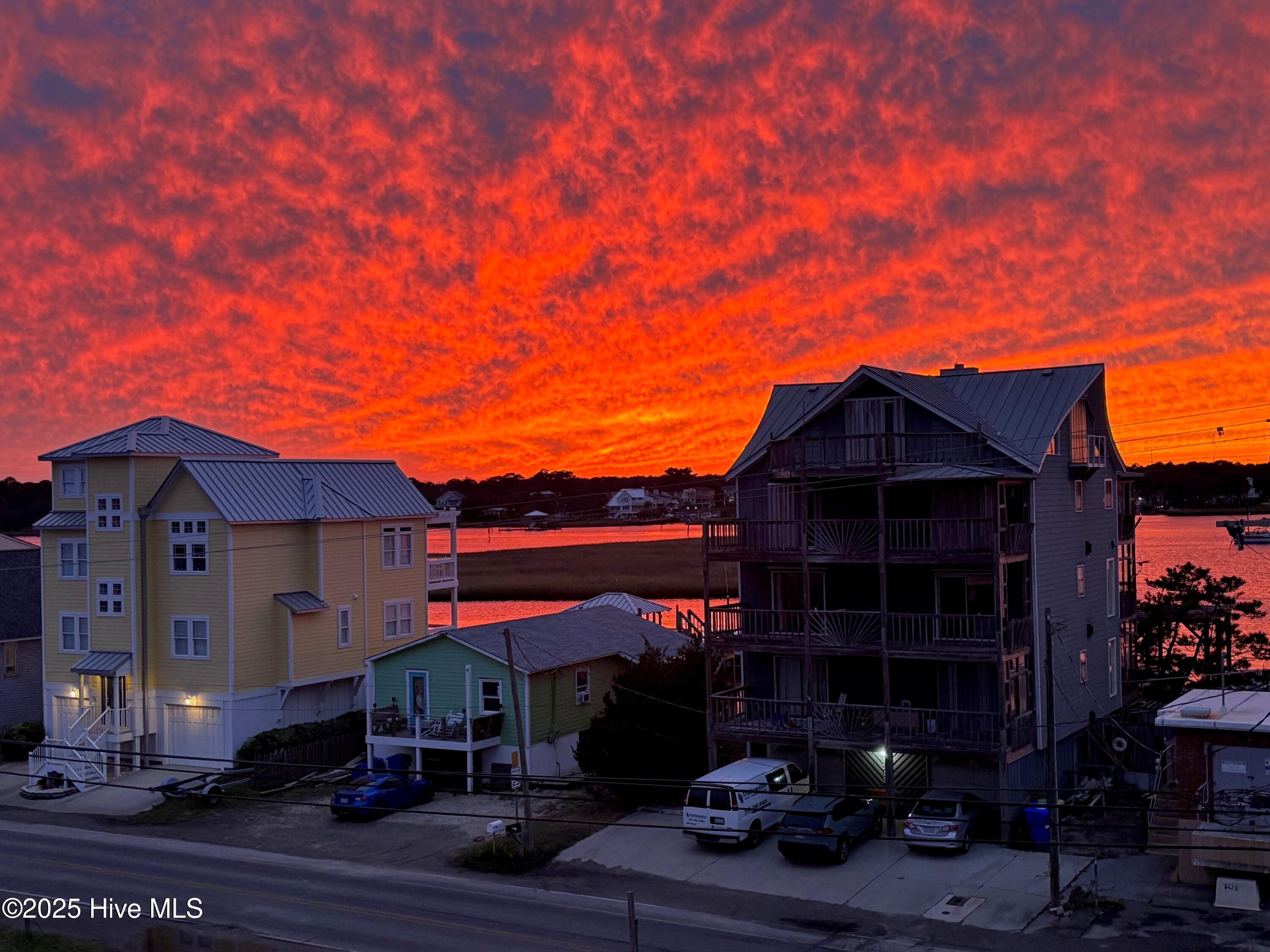 100557630 | Photo 52