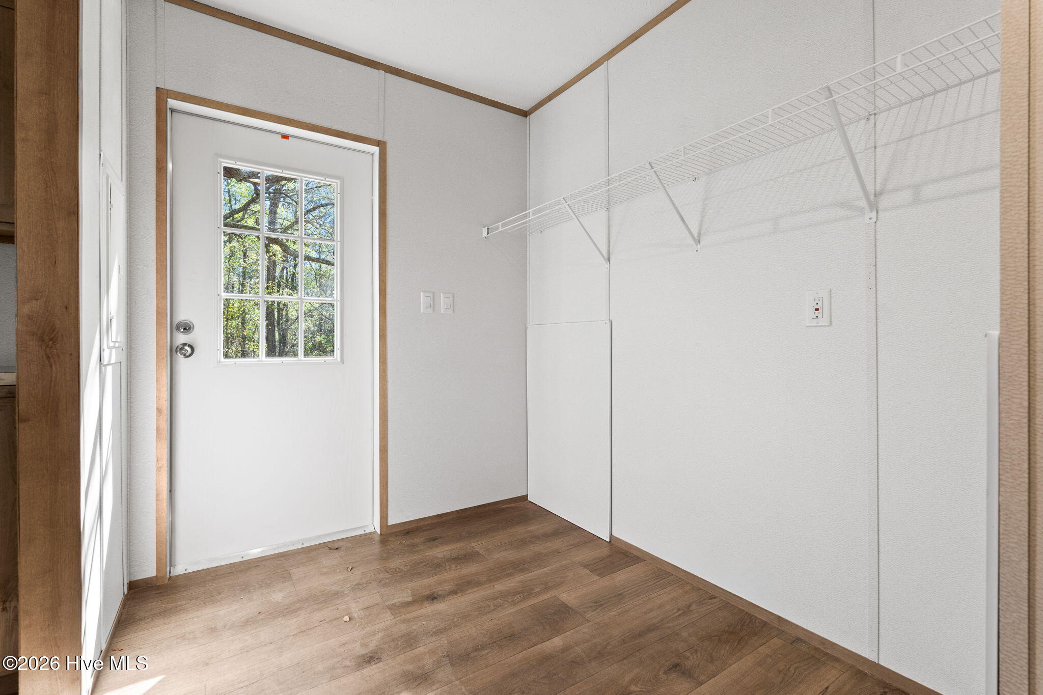 100569950 | Photo 42