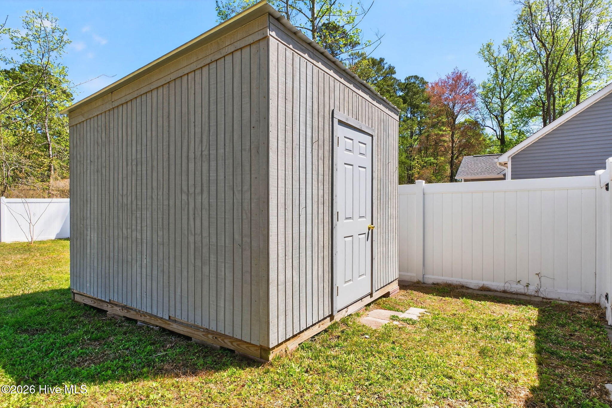 100564948 | Photo 14