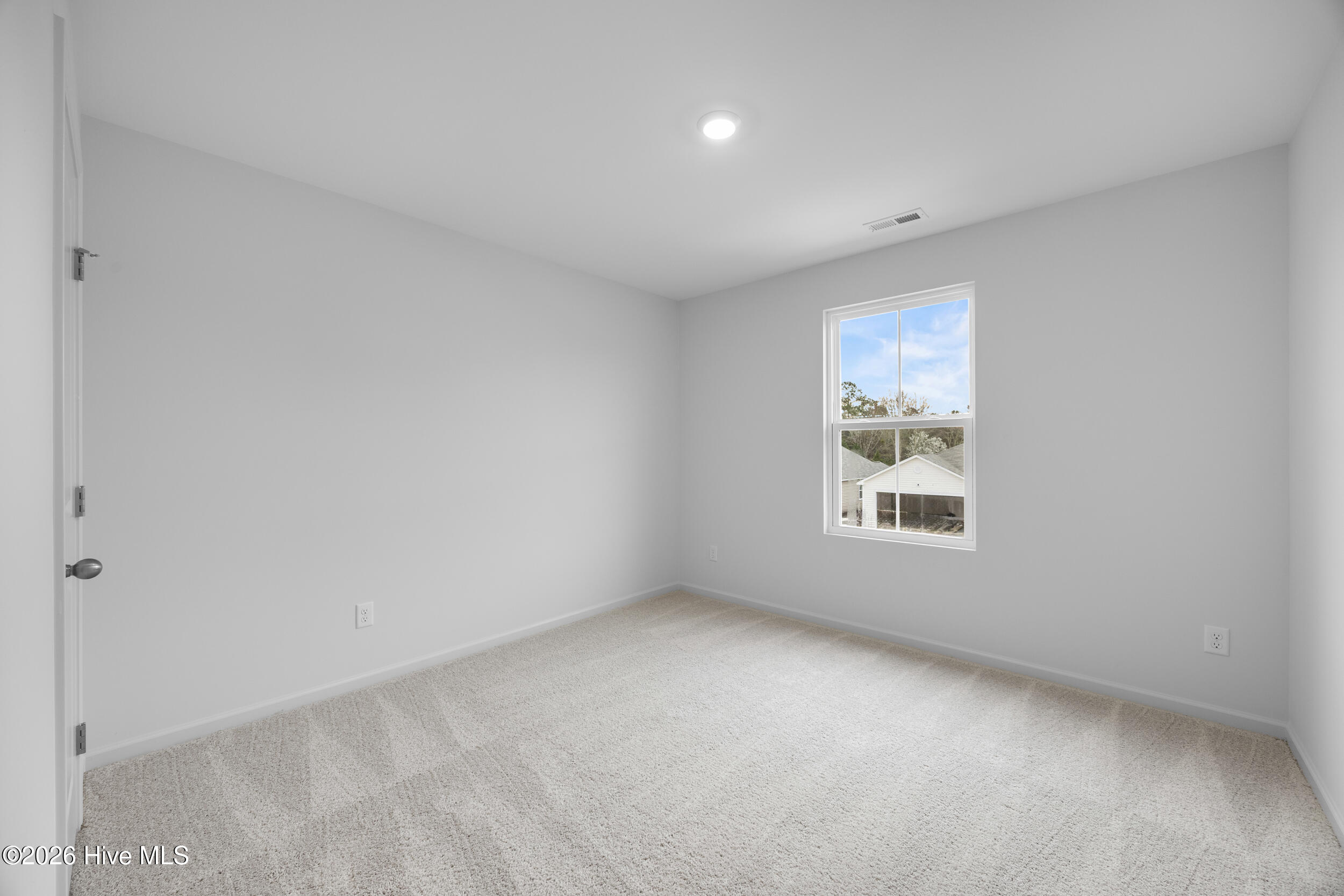 100546930 | Photo 30