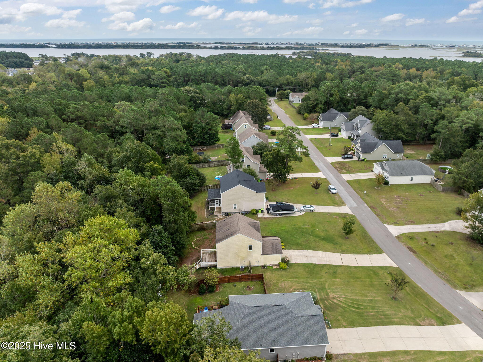 100536661 | Photo 50