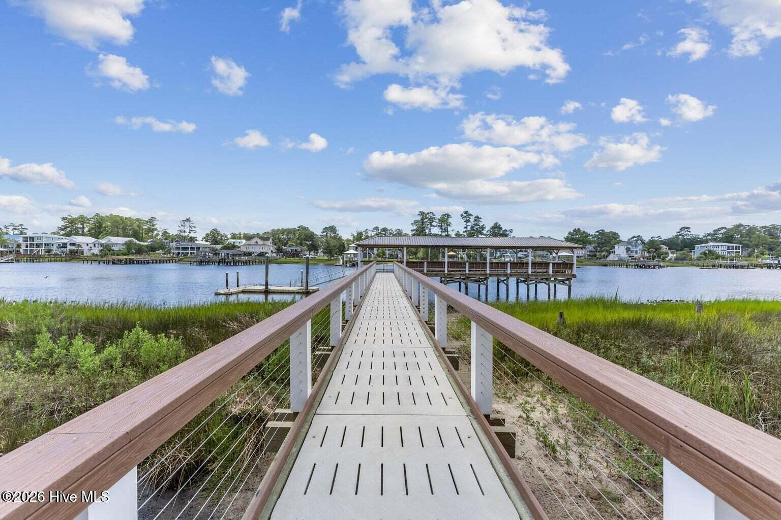 100548612 | Photo 42