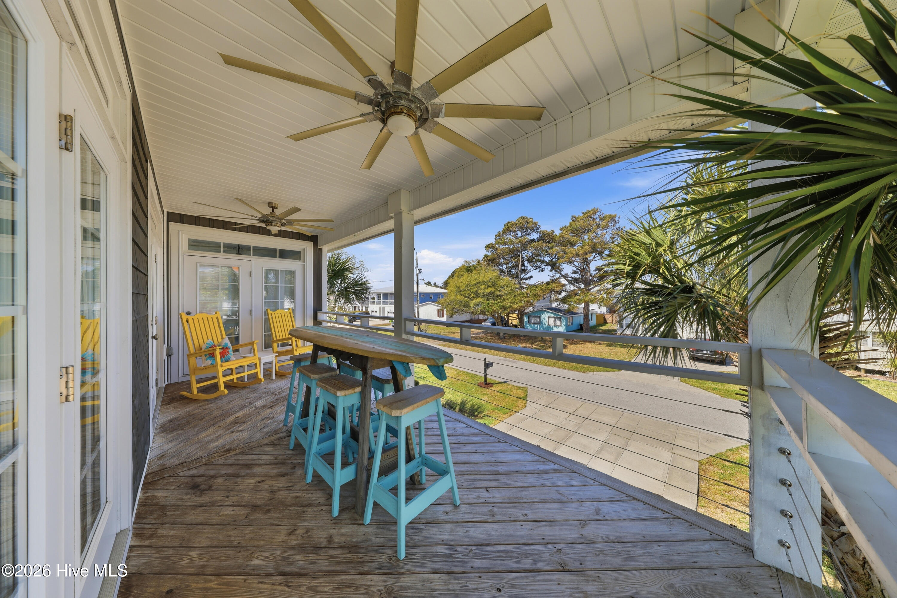 100564294 | Photo 38