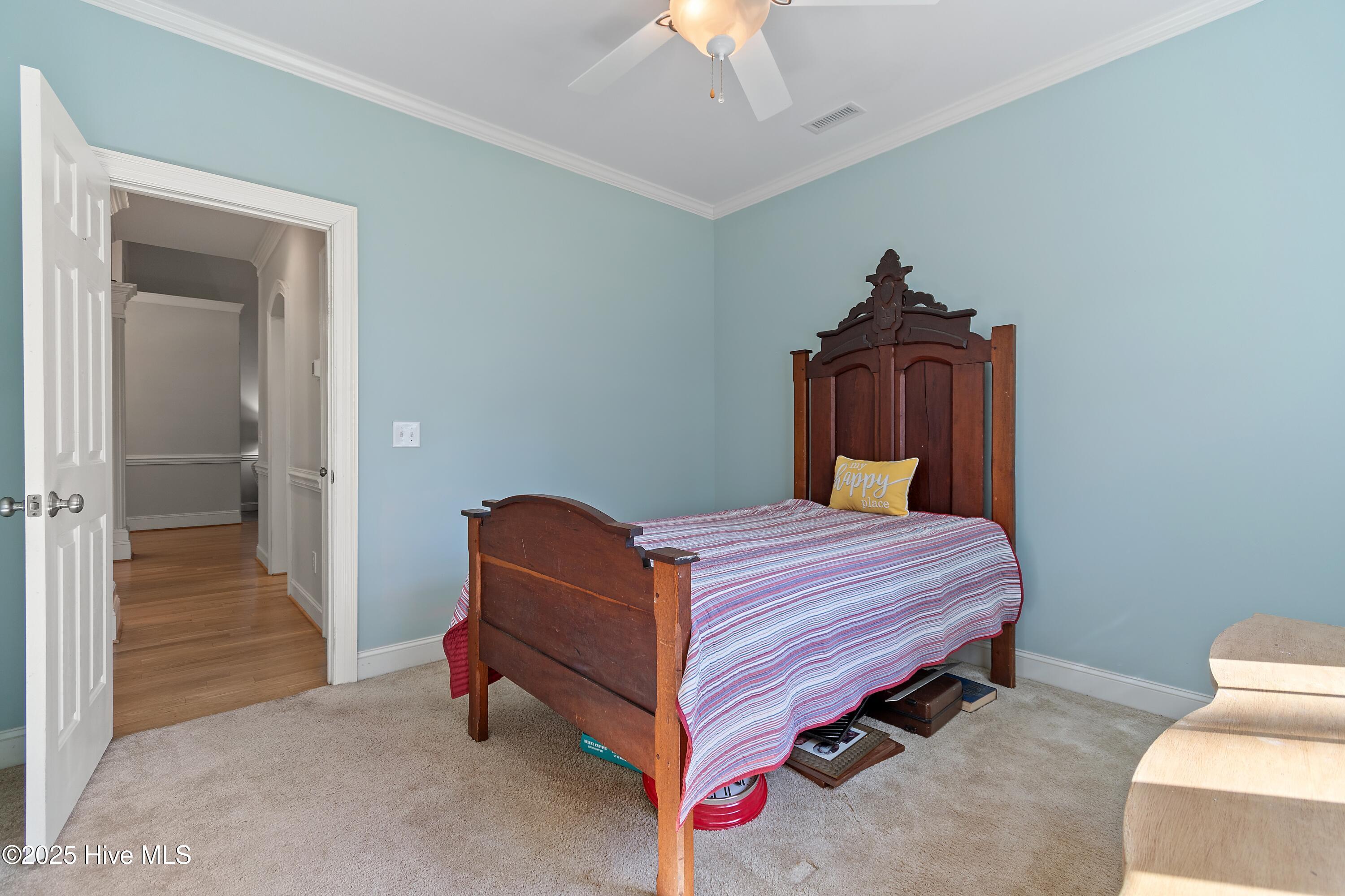 100528627 | Photo 21