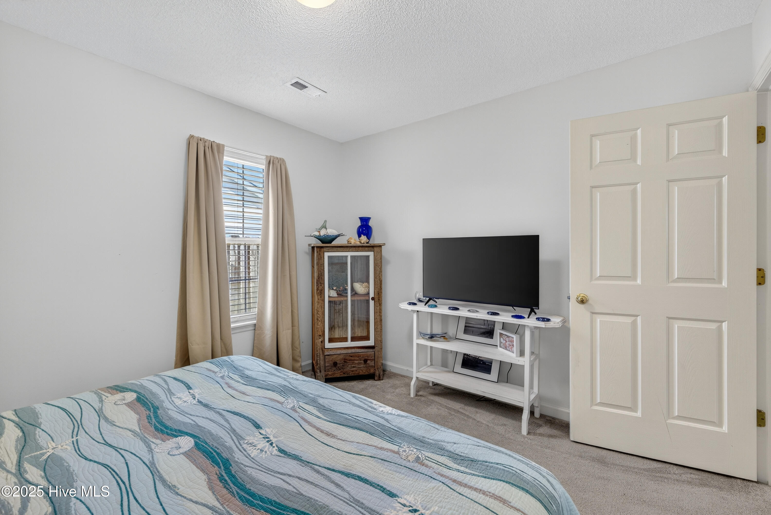 100541266 | Photo 13