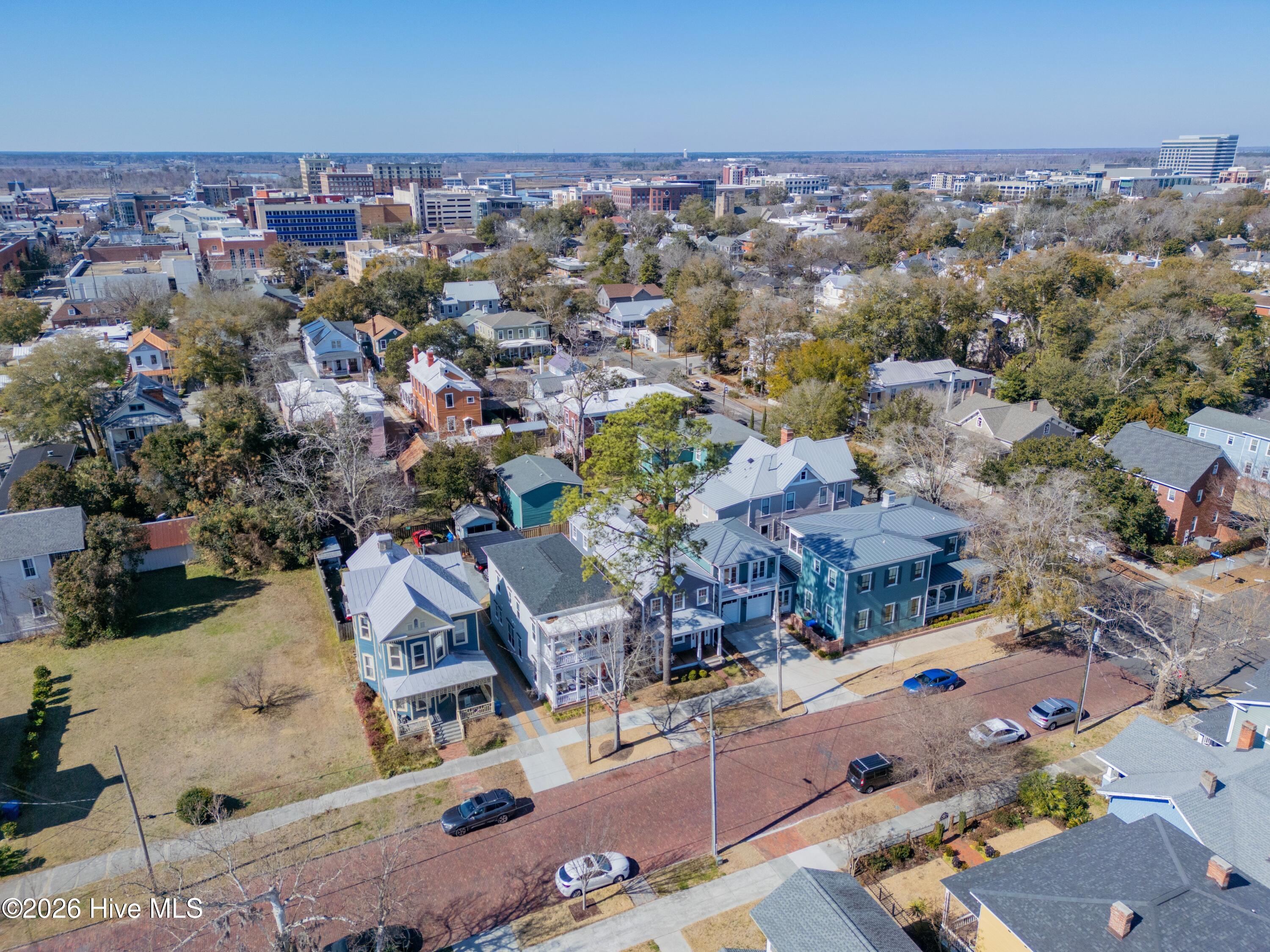 100555907 | Photo 37