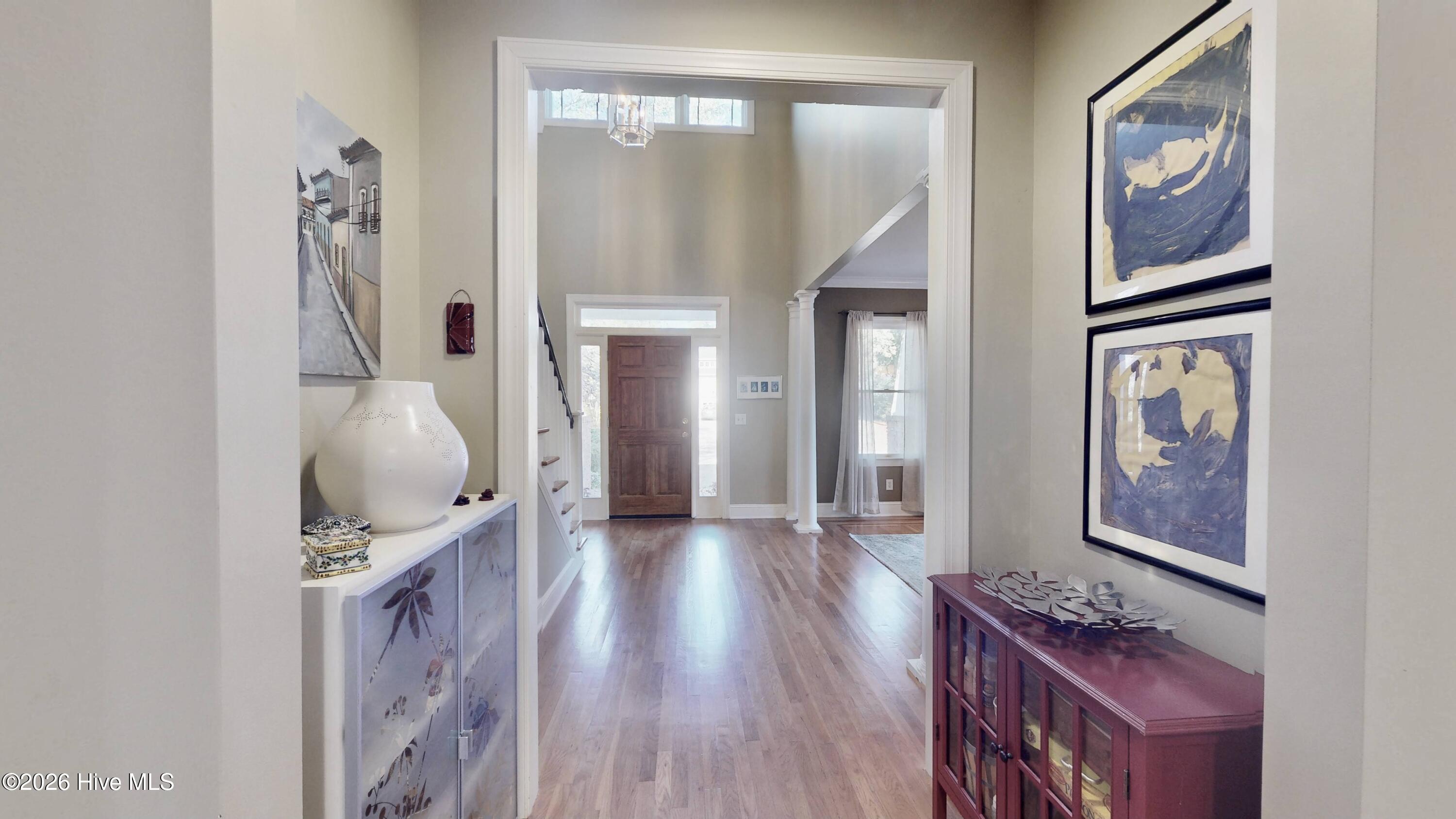 100549093 | Photo 18