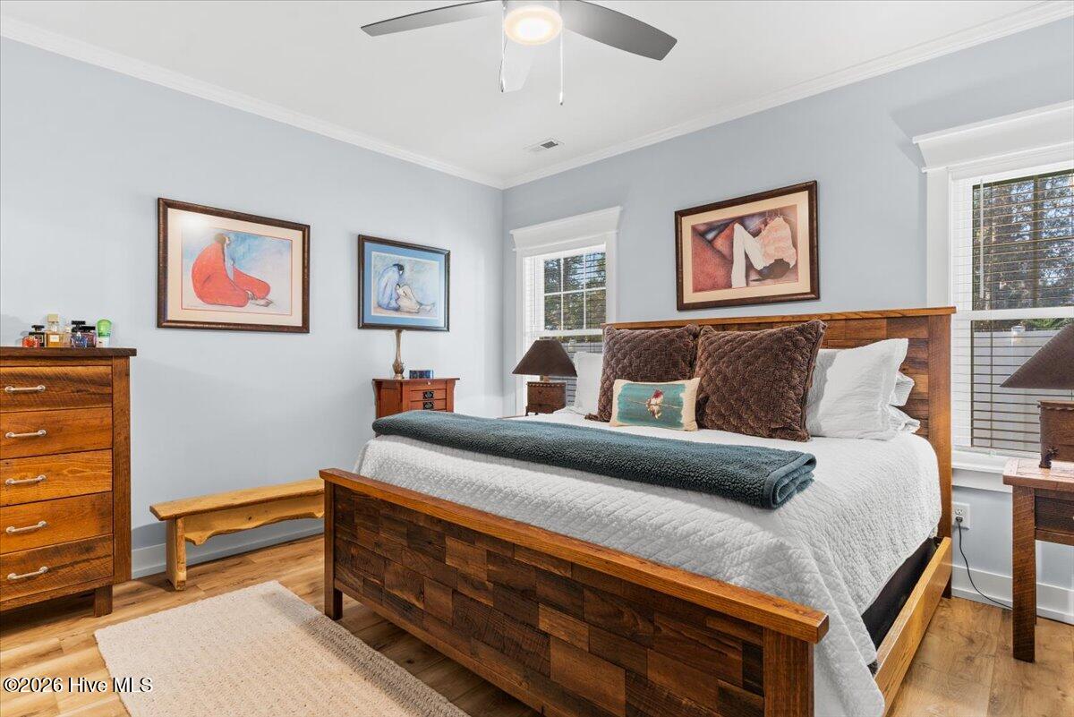 100547880 | Photo 24