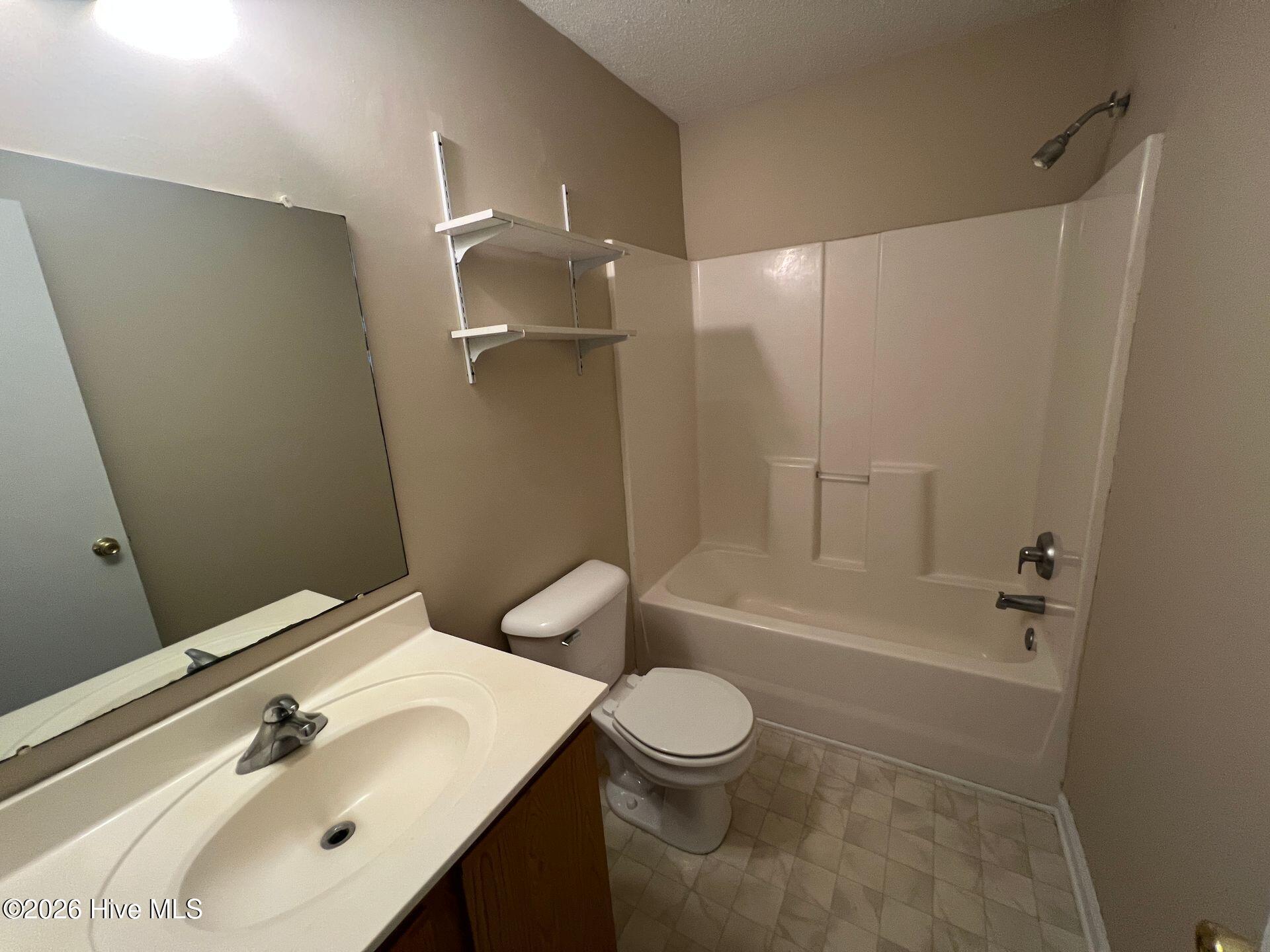 100564743 | Photo 17