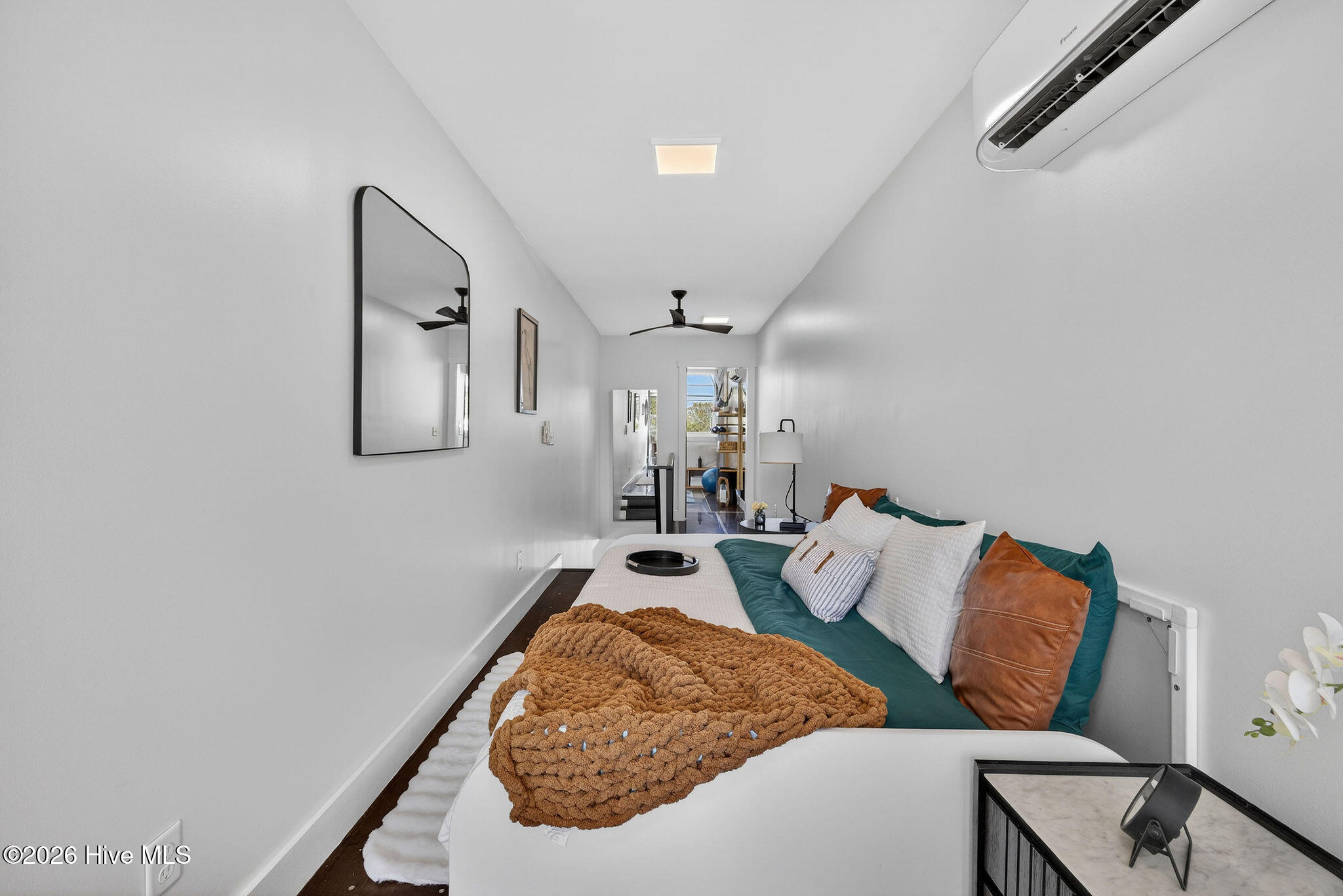 100563614 | Photo 20