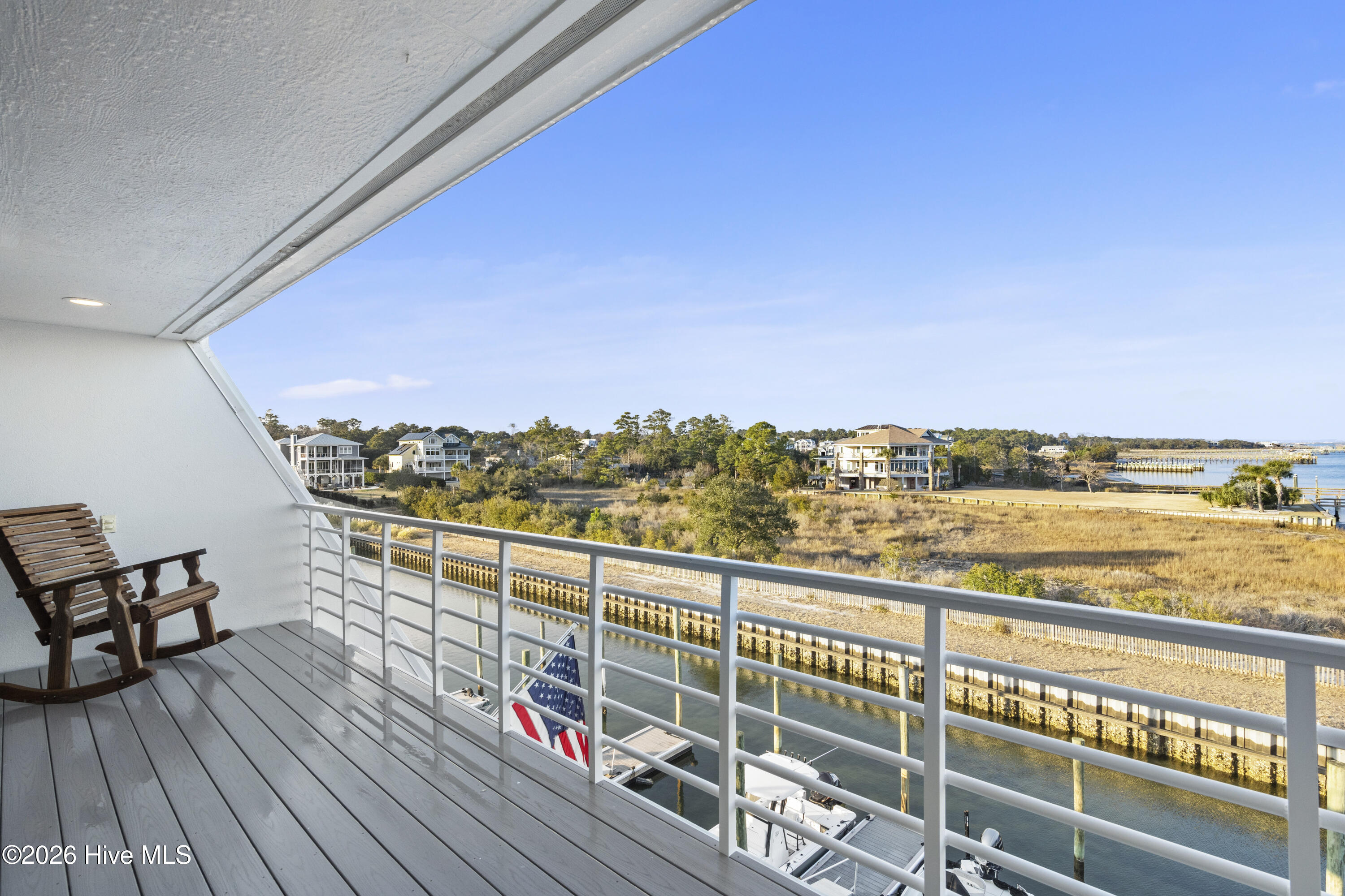 100553448 | Photo 42