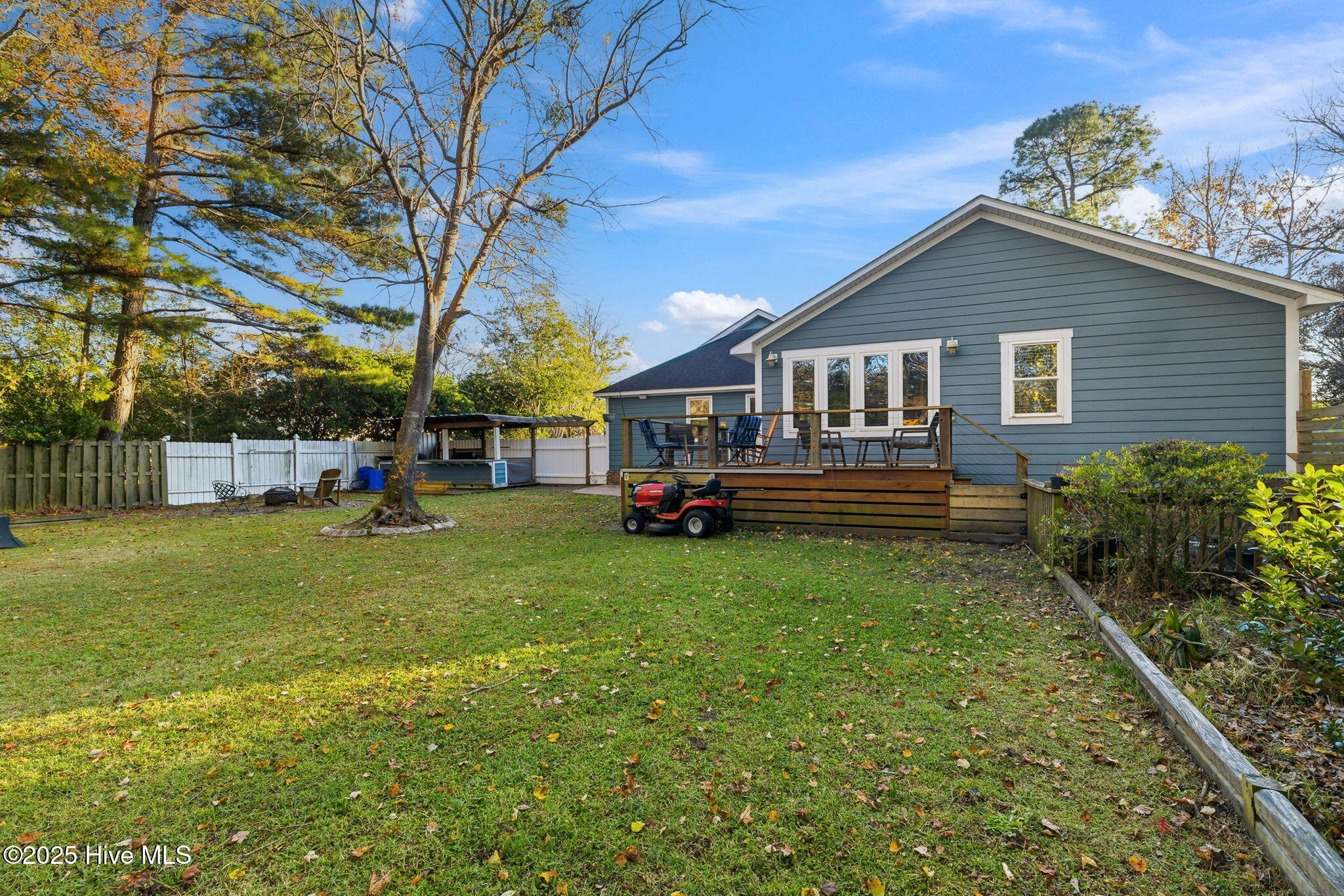 100545269 | Photo 46