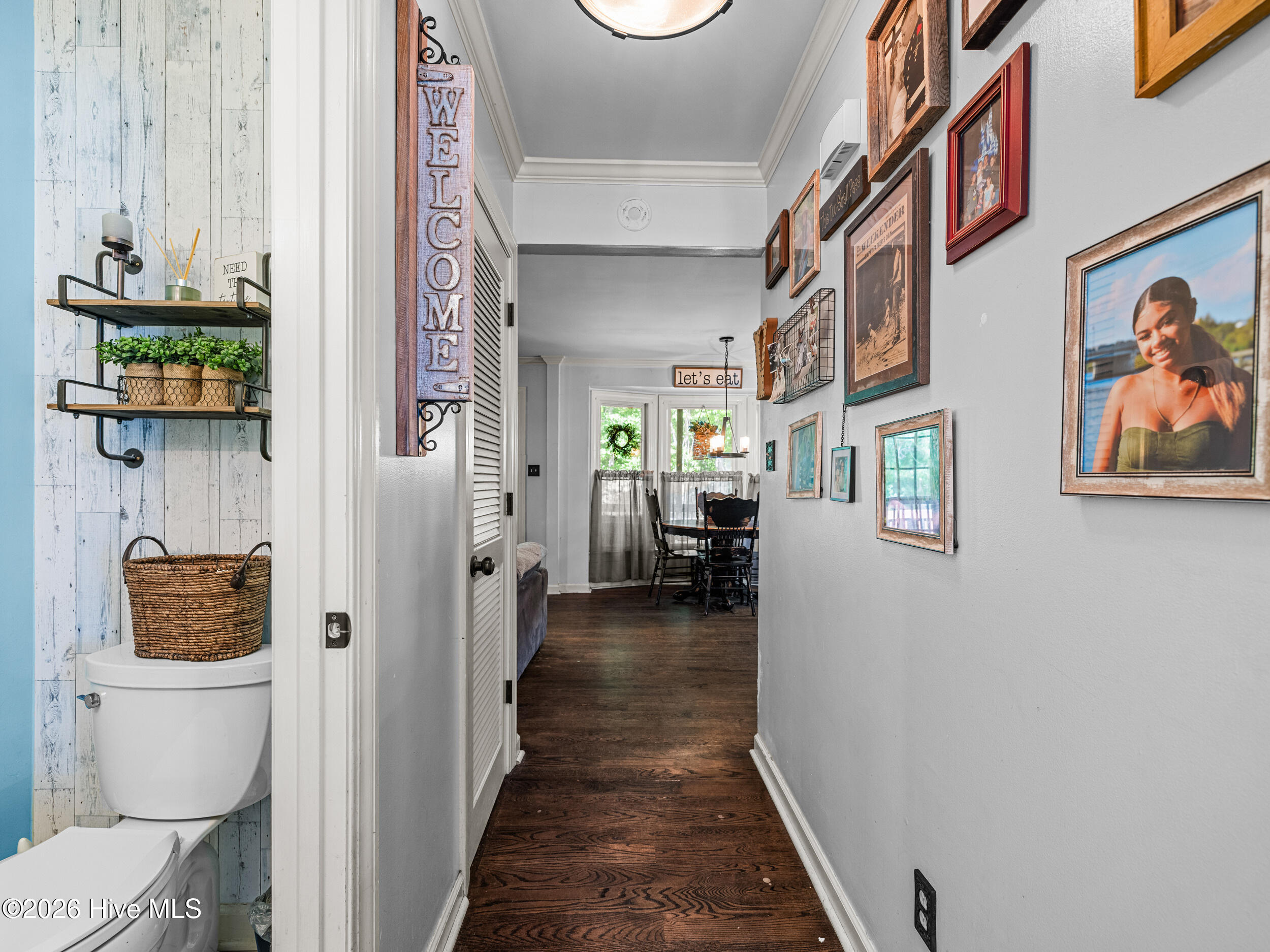 100570486 | Photo 18