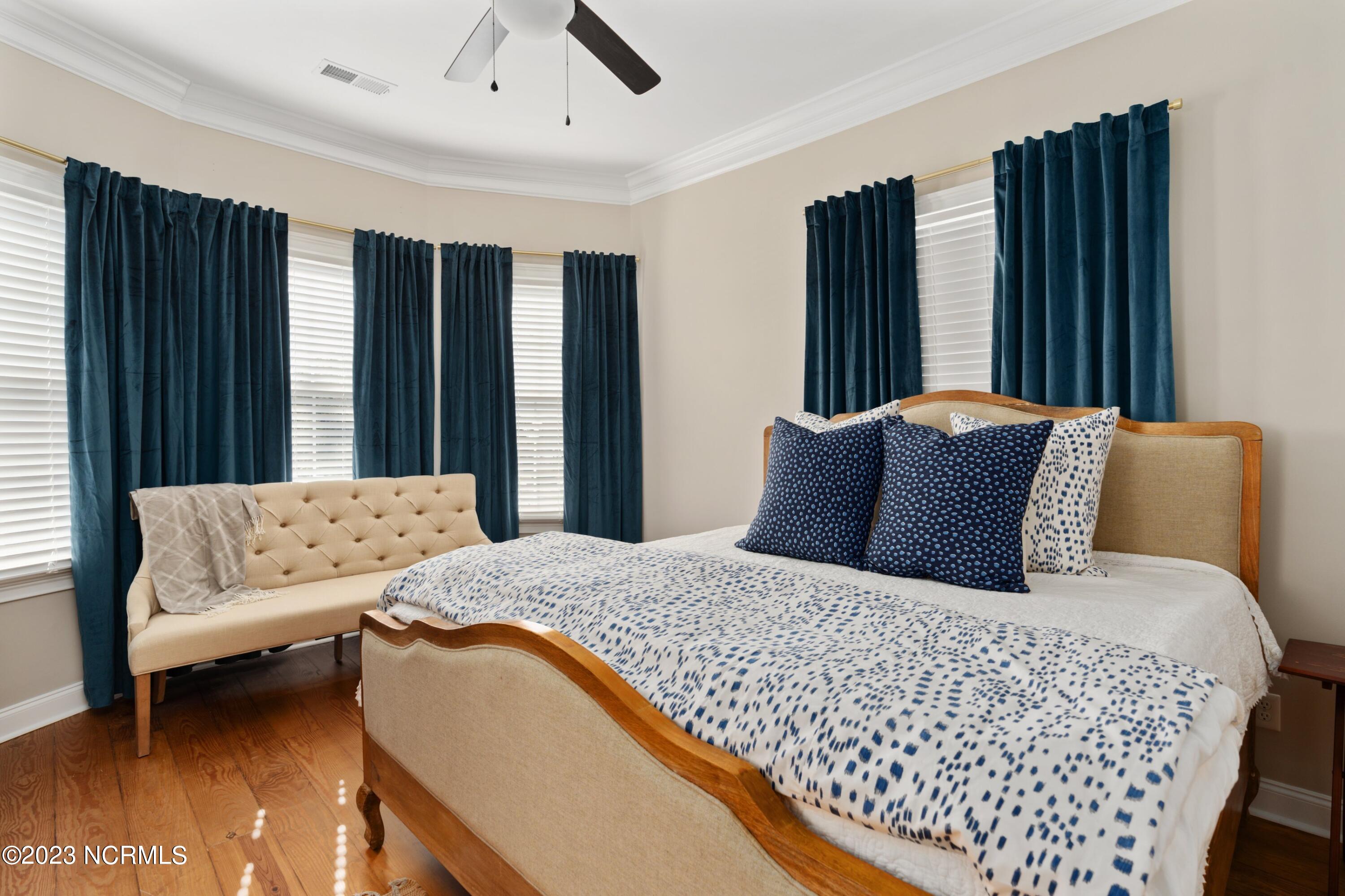 100559919 | Photo 24