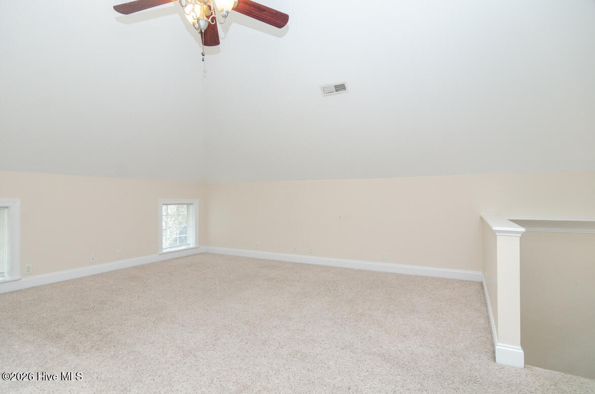 100556444 | Photo 19