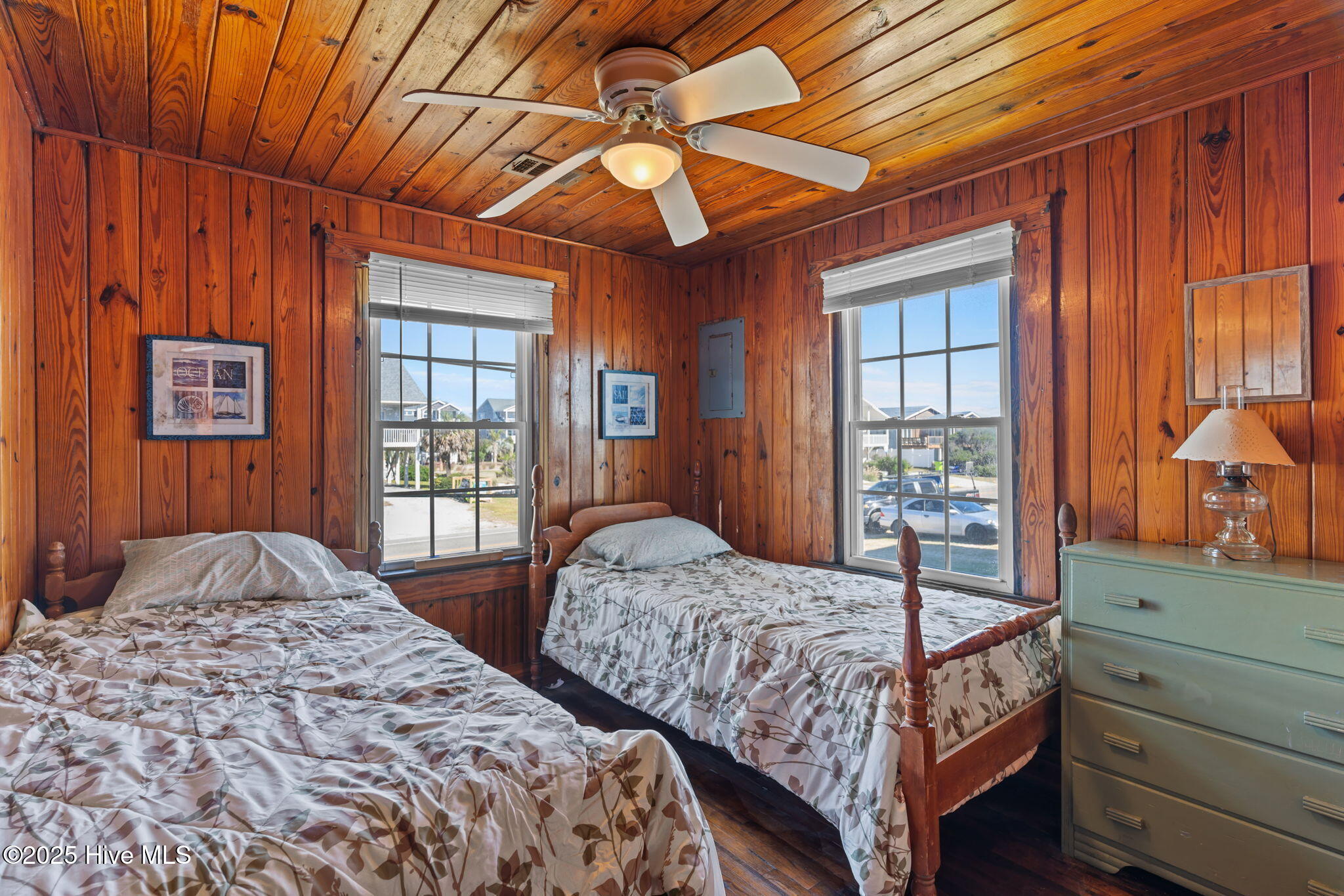 100539886 | Photo 28