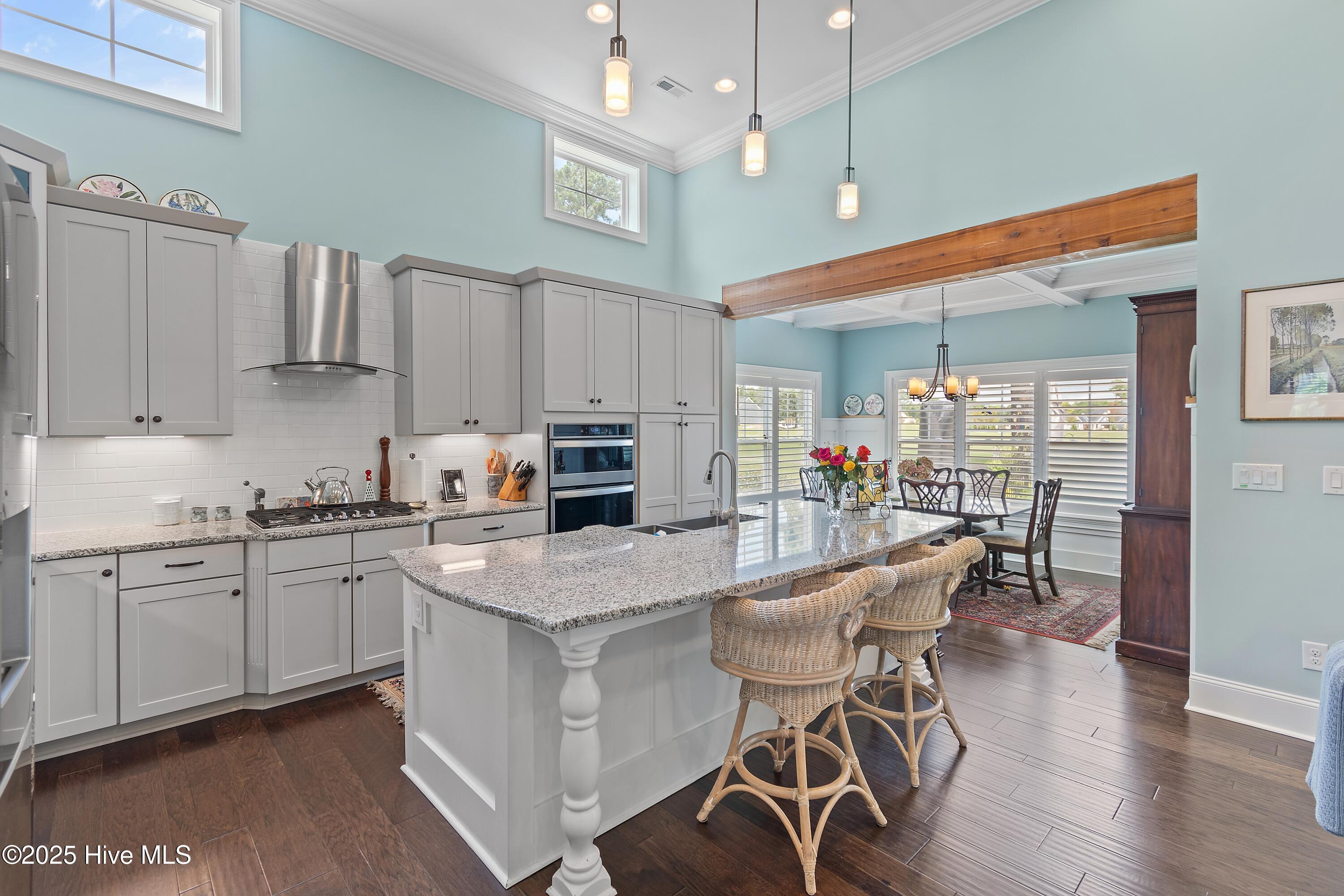 100524697 | Photo 26