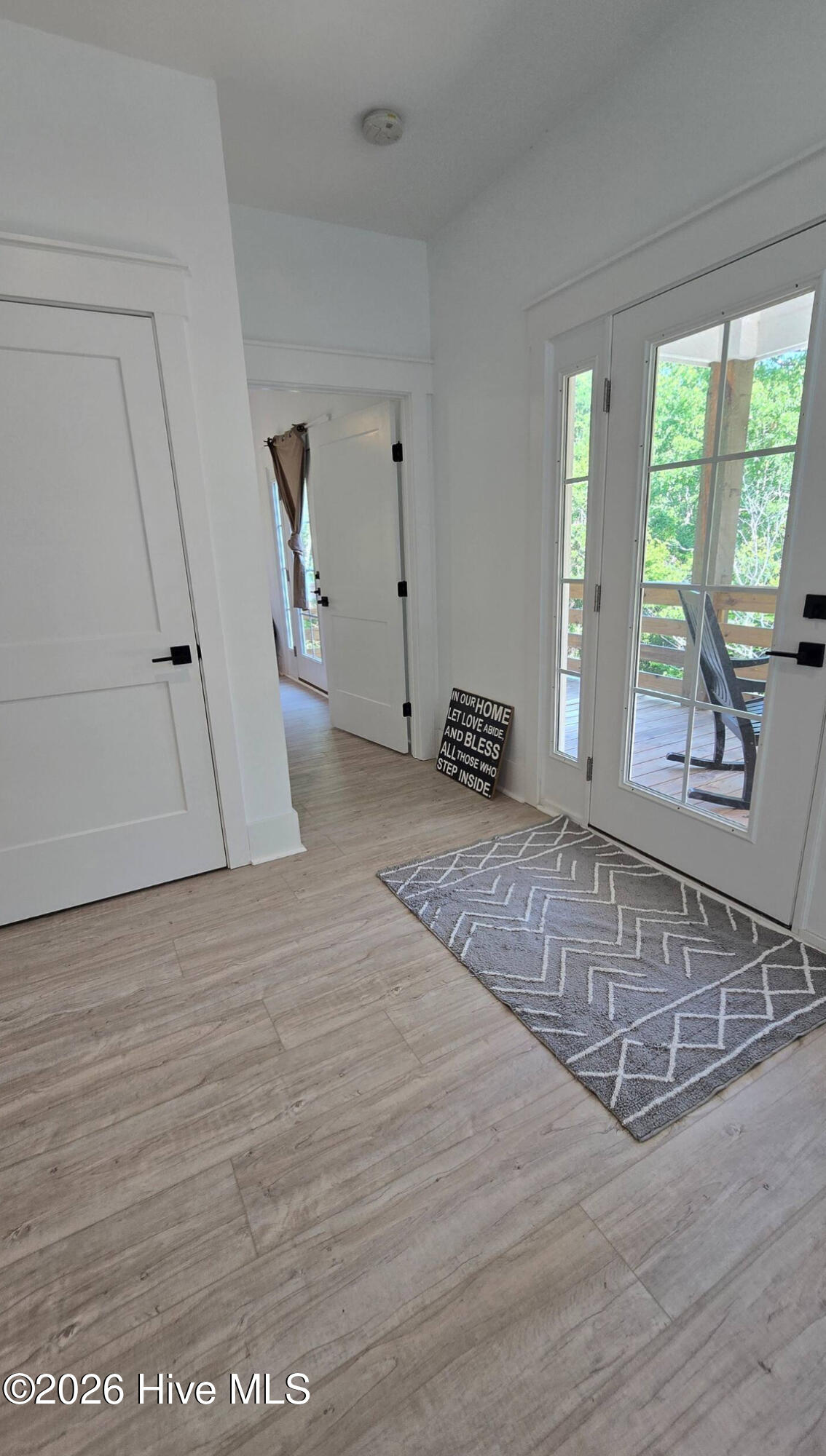 100547303 | Photo 27