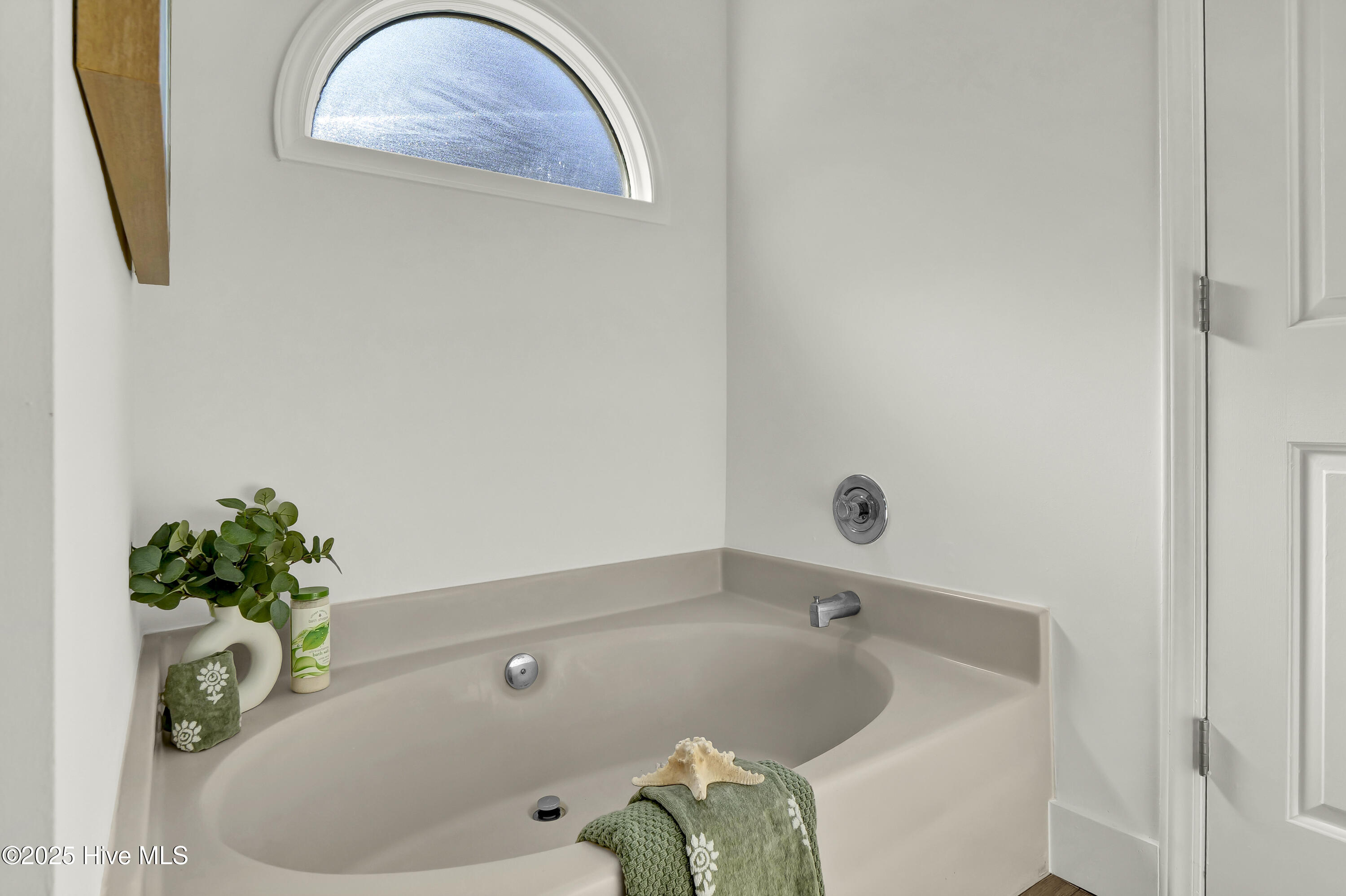 100541808 | Photo 19