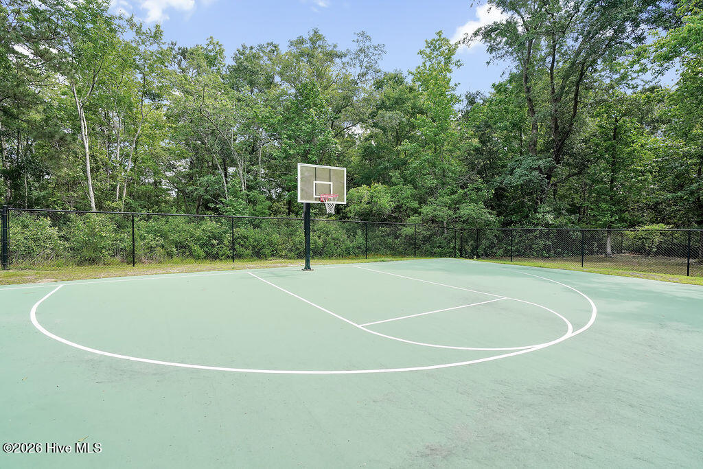 100549849 | Photo 83