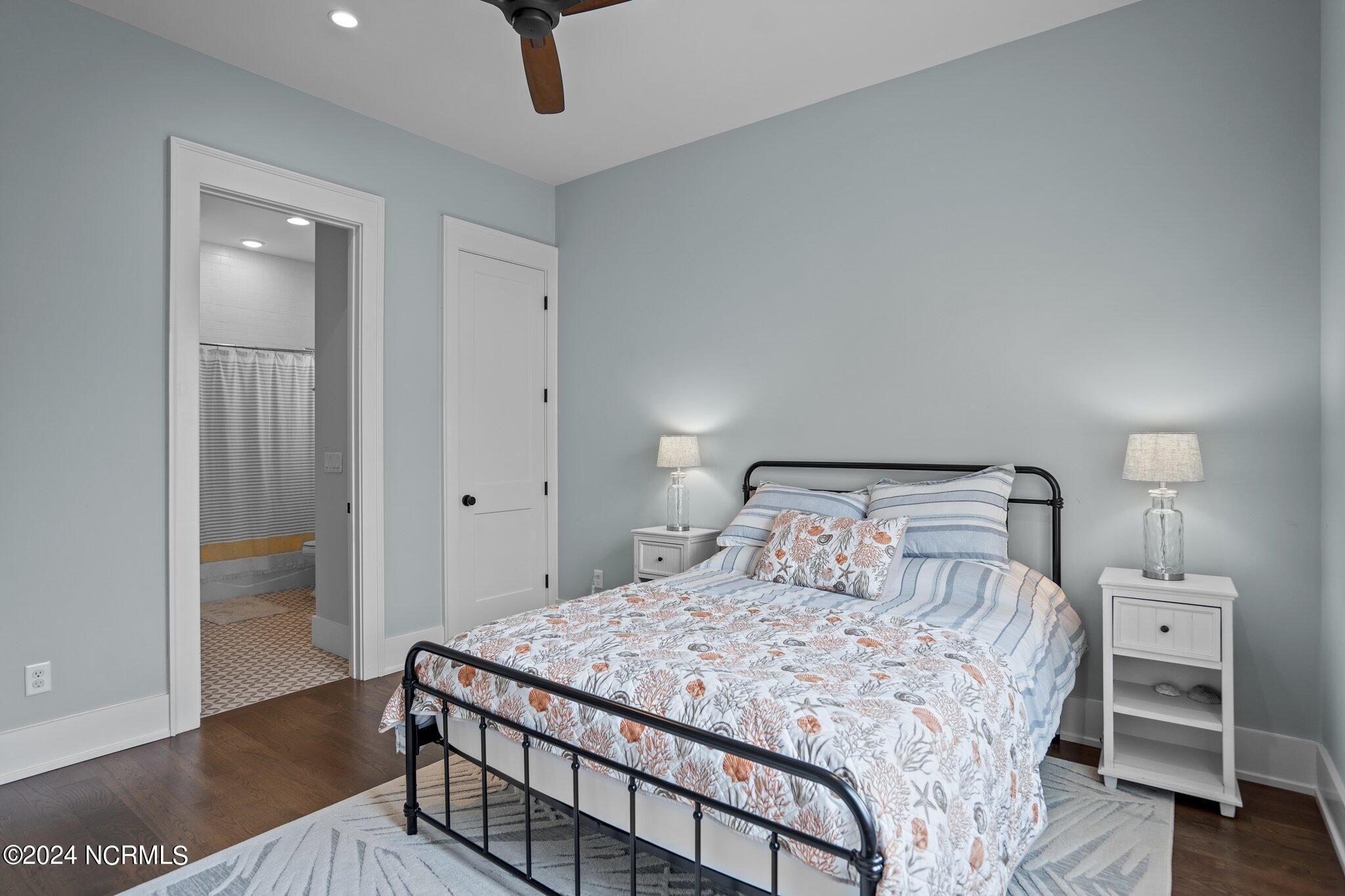 100556324 | Photo 19