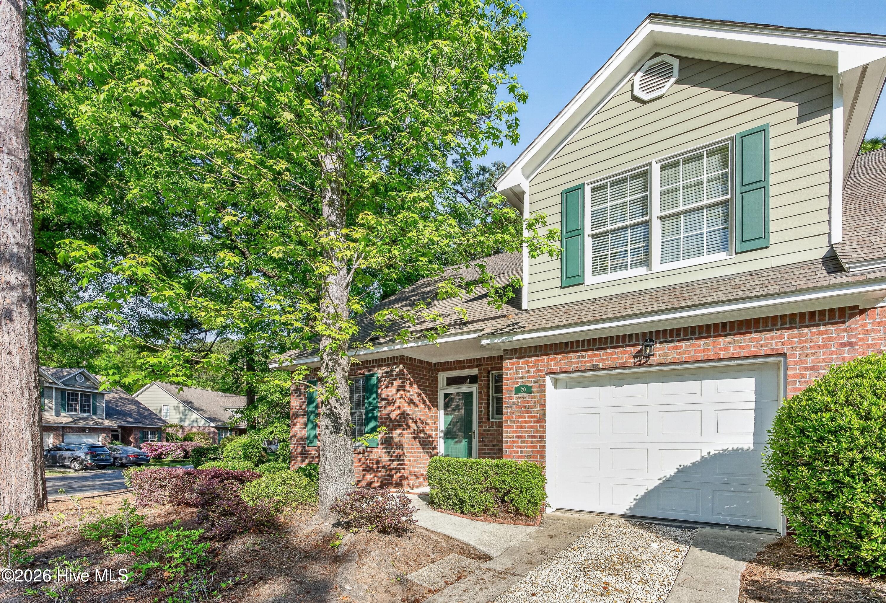 100566829 | Photo 26