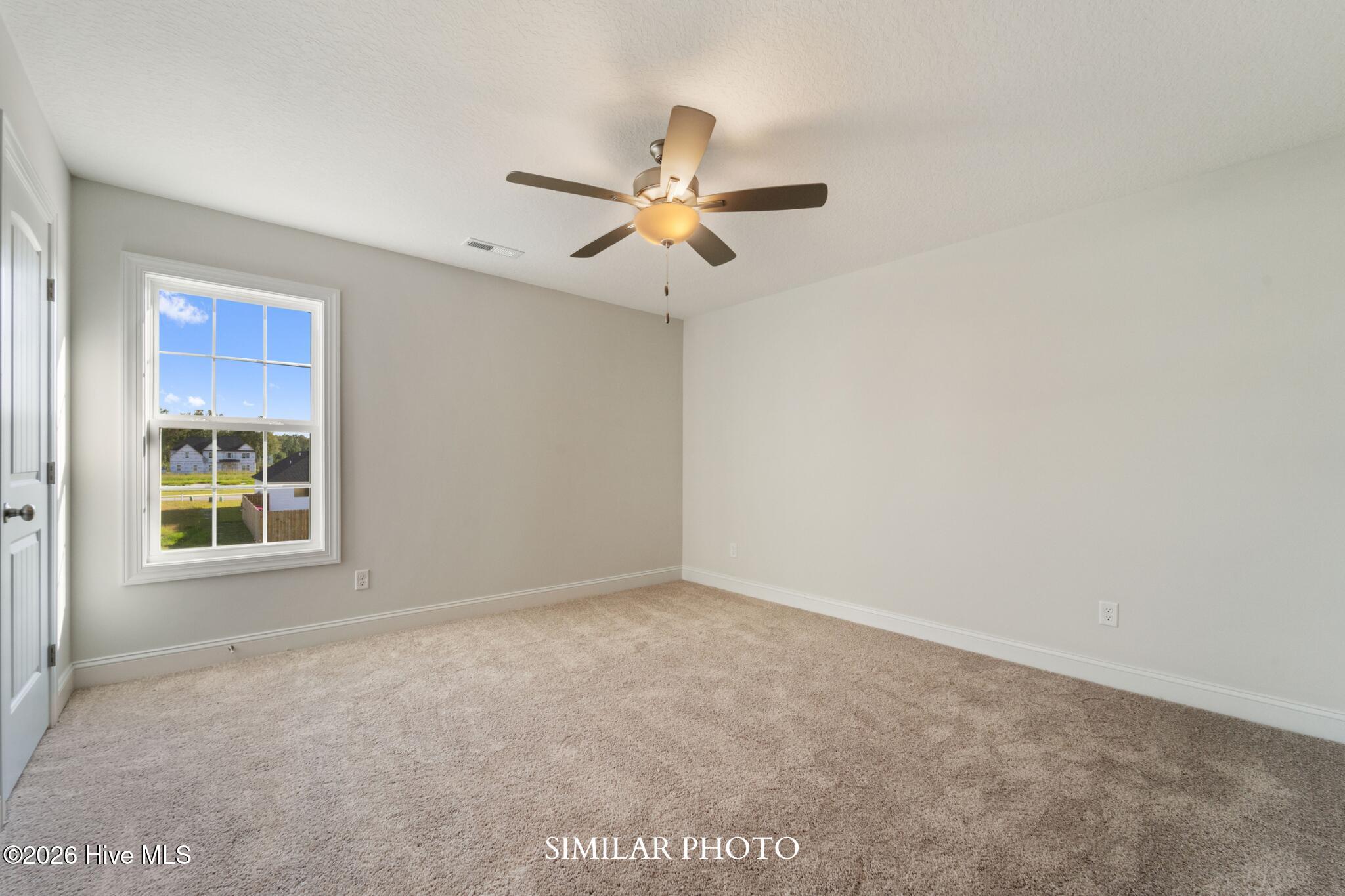 100561558 | Photo 27