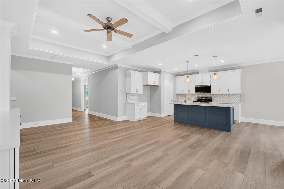 100491701 | Photo 18