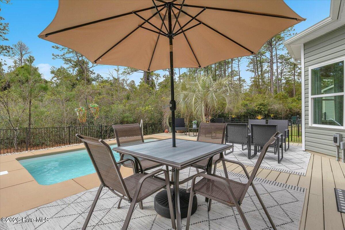 100560173 | Photo 70