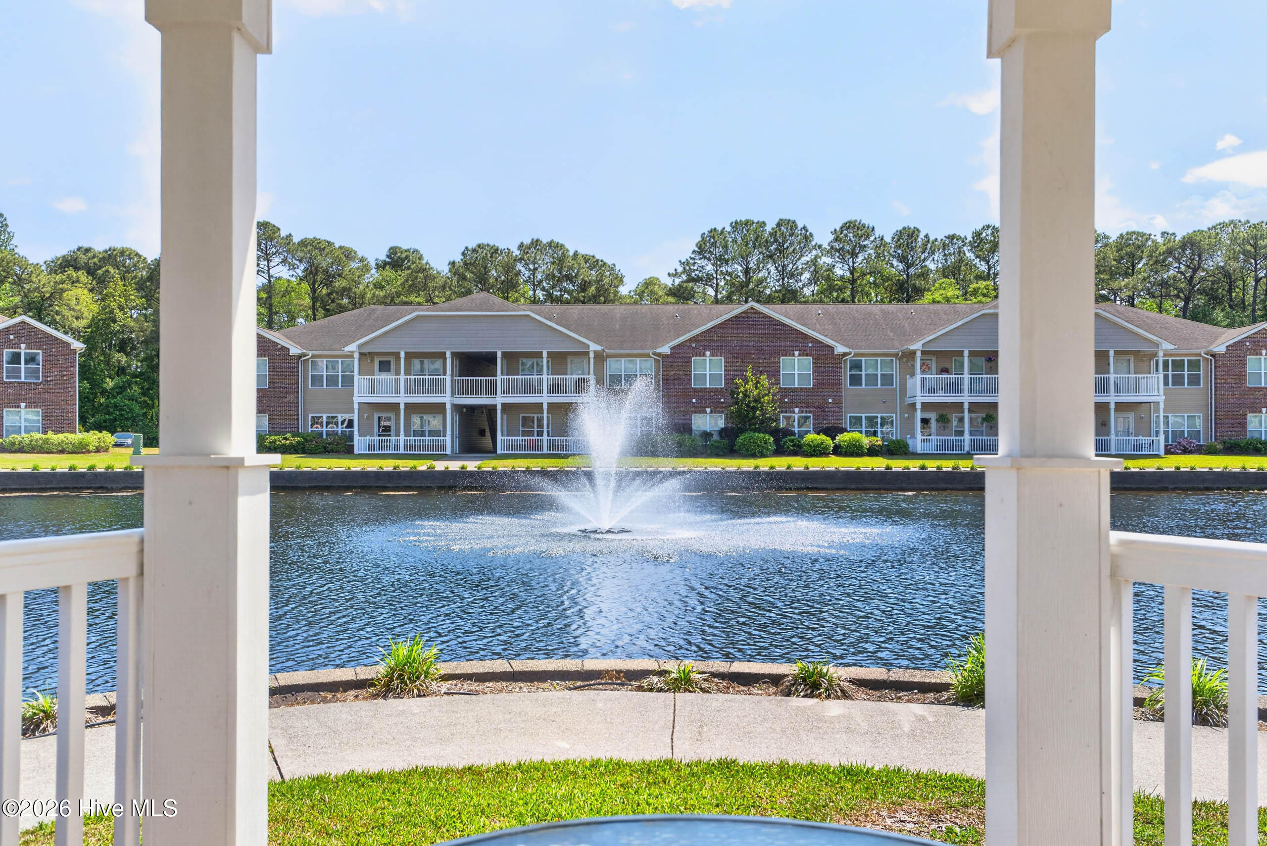 100569095 | Photo 25