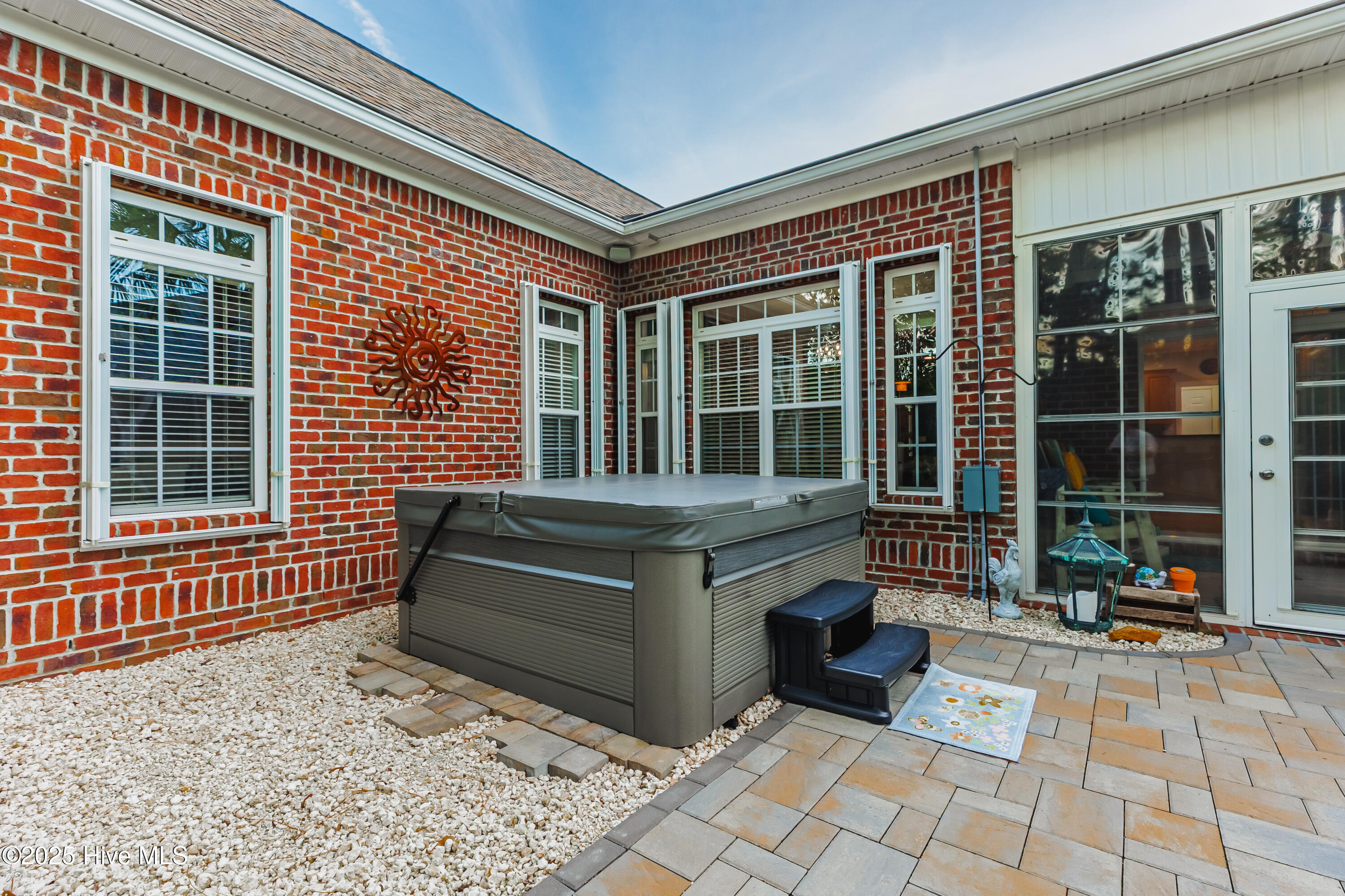 100542426 | Photo 39