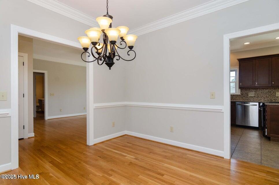 100546569 | Photo 16