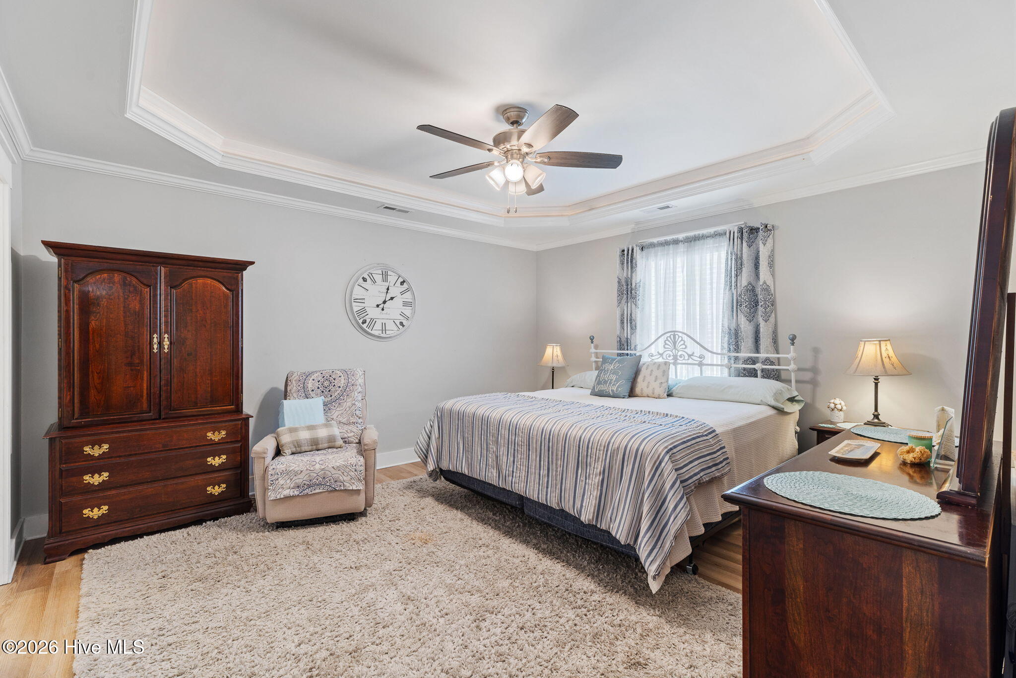 100562103 | Photo 19