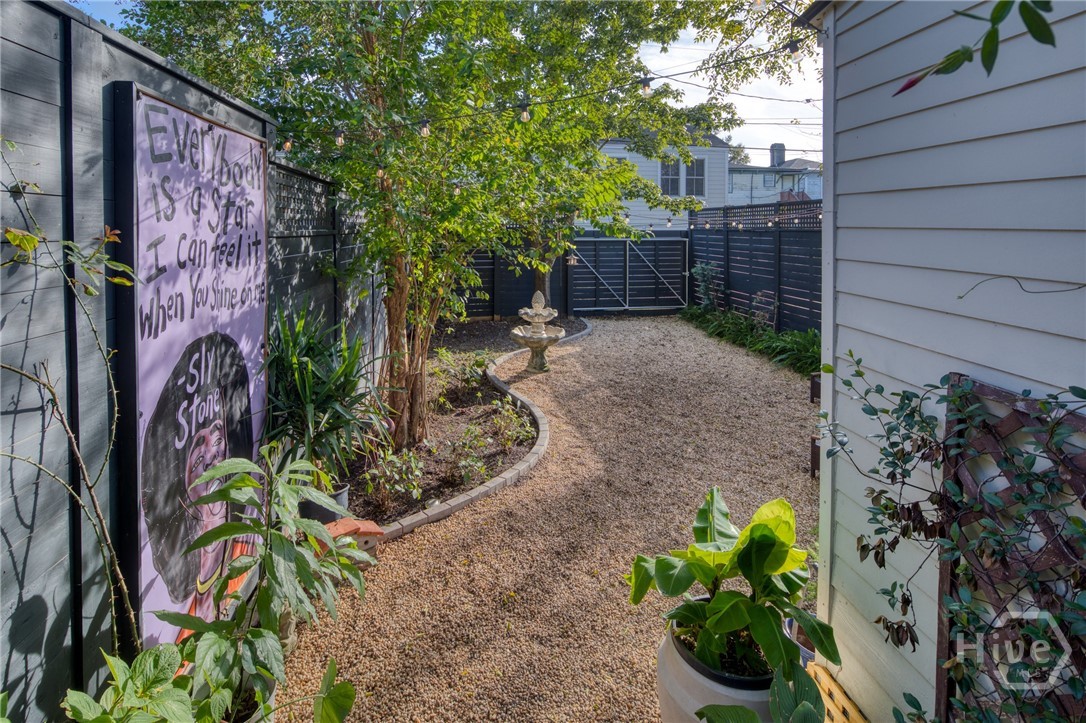 213 W Duffy Street, Savannah, GA, 31401