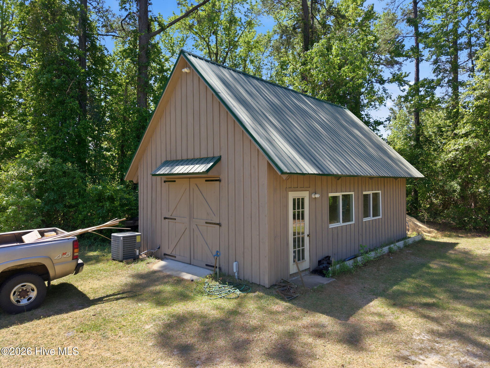 100569907 | Photo 46