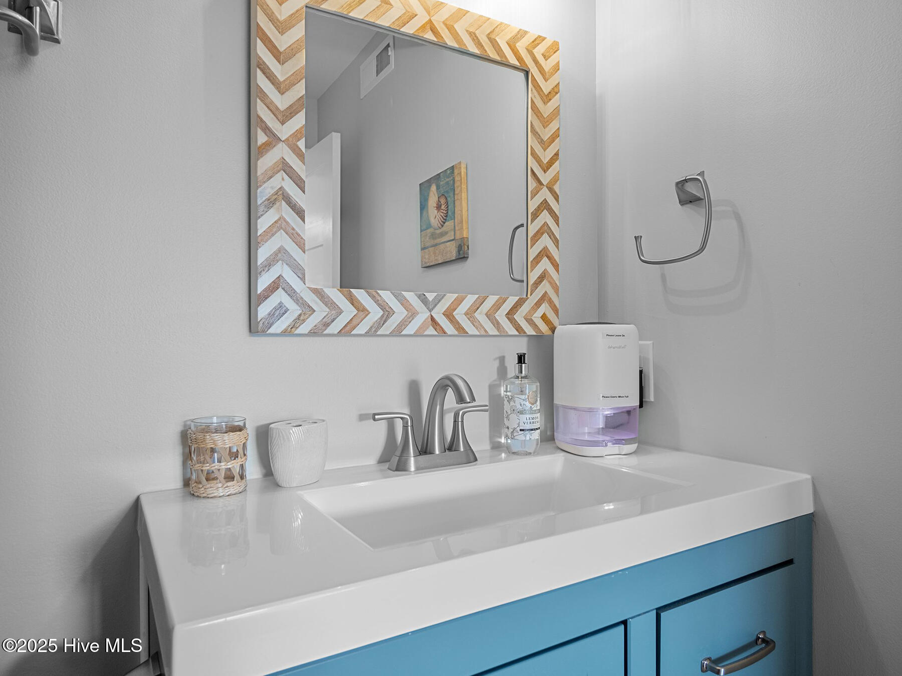 100518726 | Photo 33