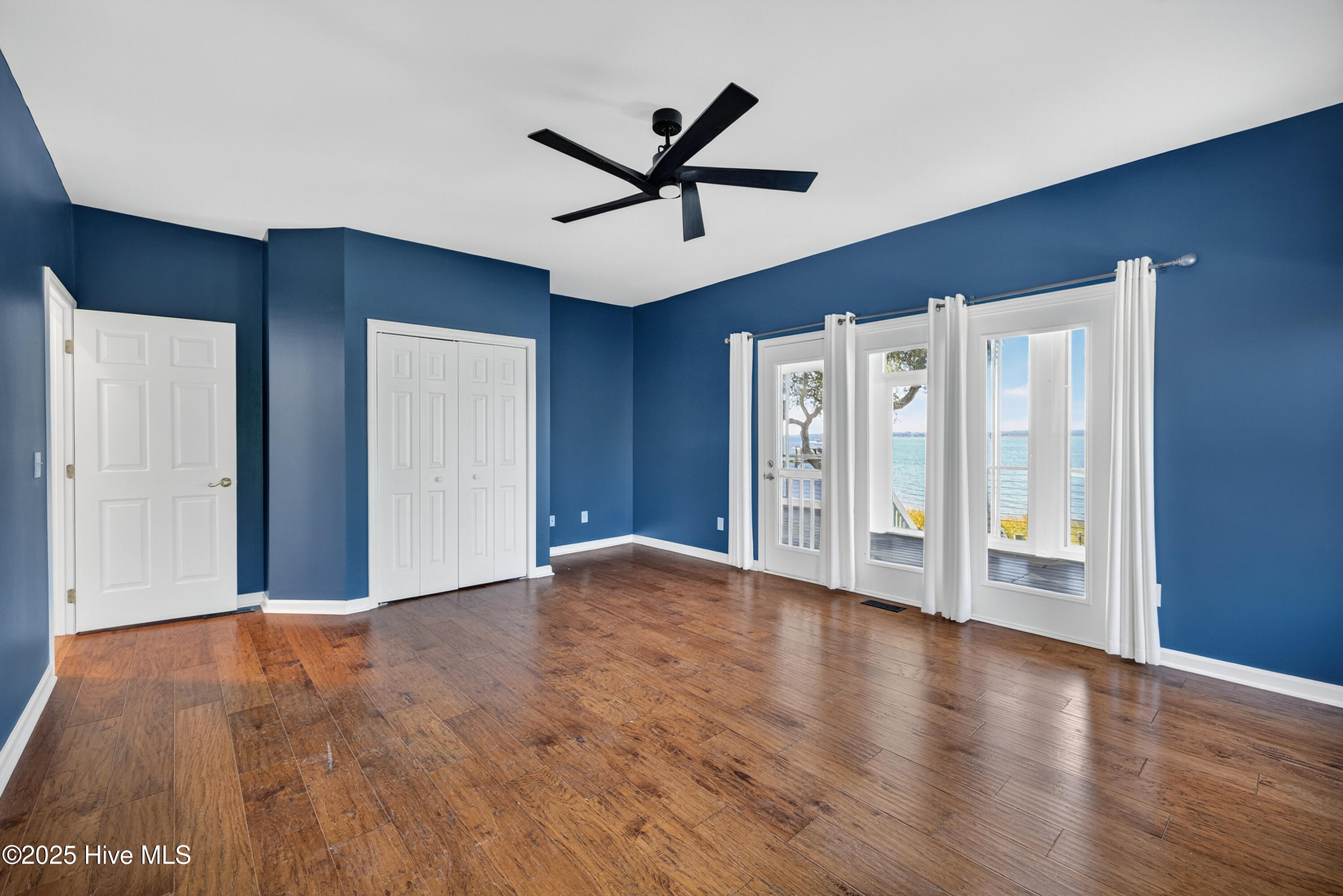 100539038 | Photo 48