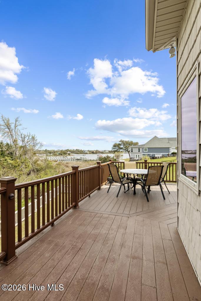 100564942 | Photo 43