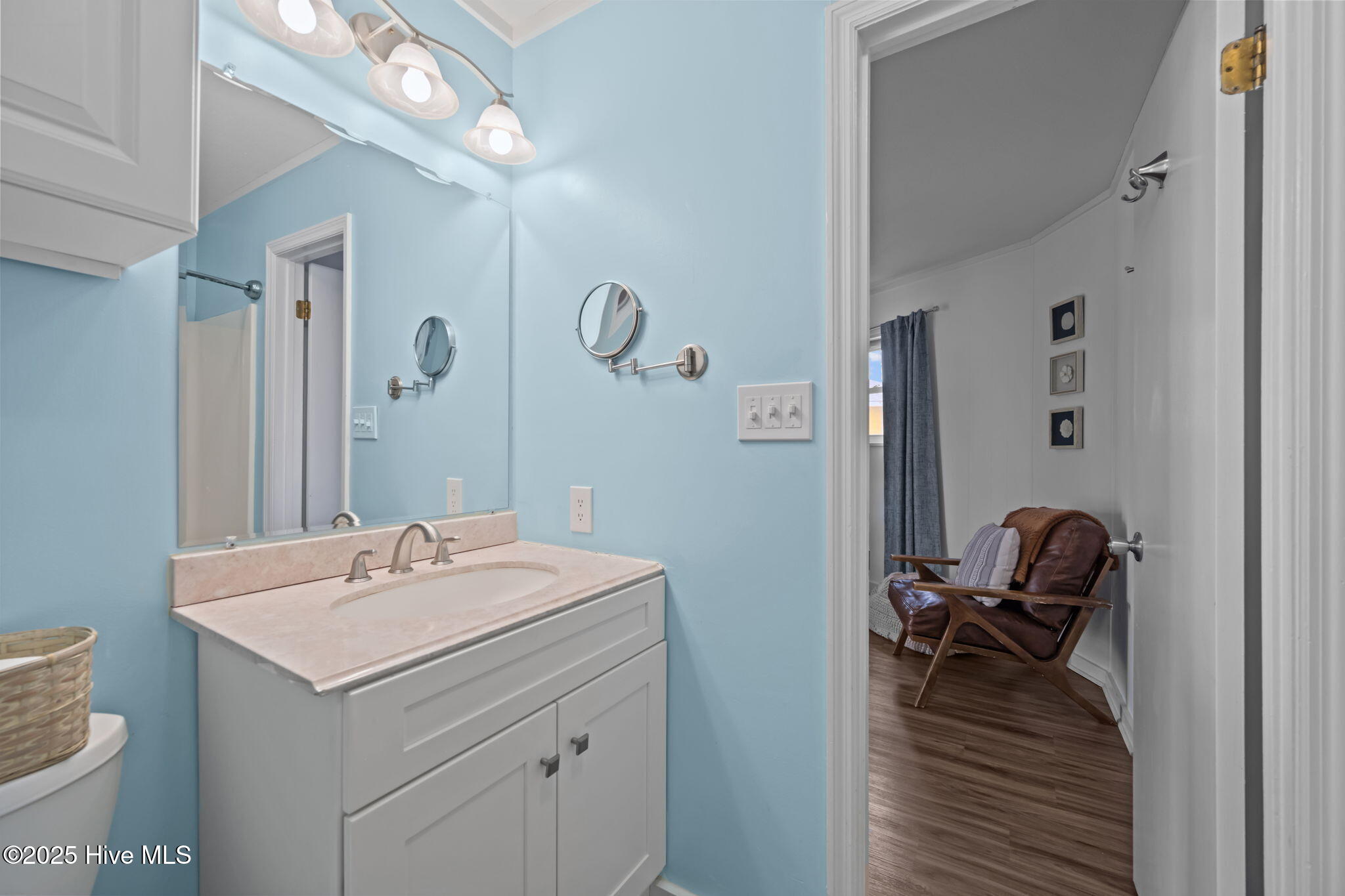 100543608 | Photo 18