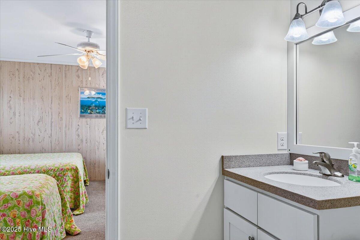 100531242 | Photo 36