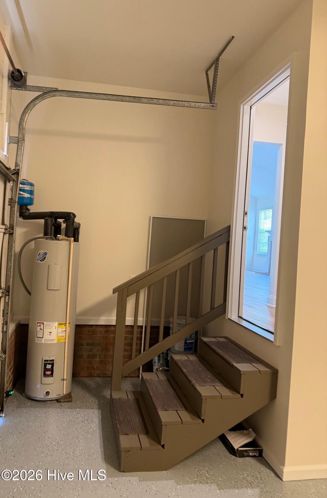 100568177 | Photo 20