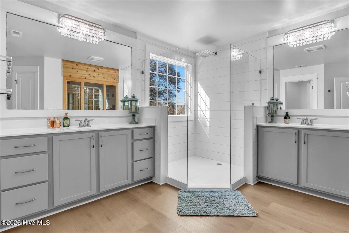 100551826 | Photo 30