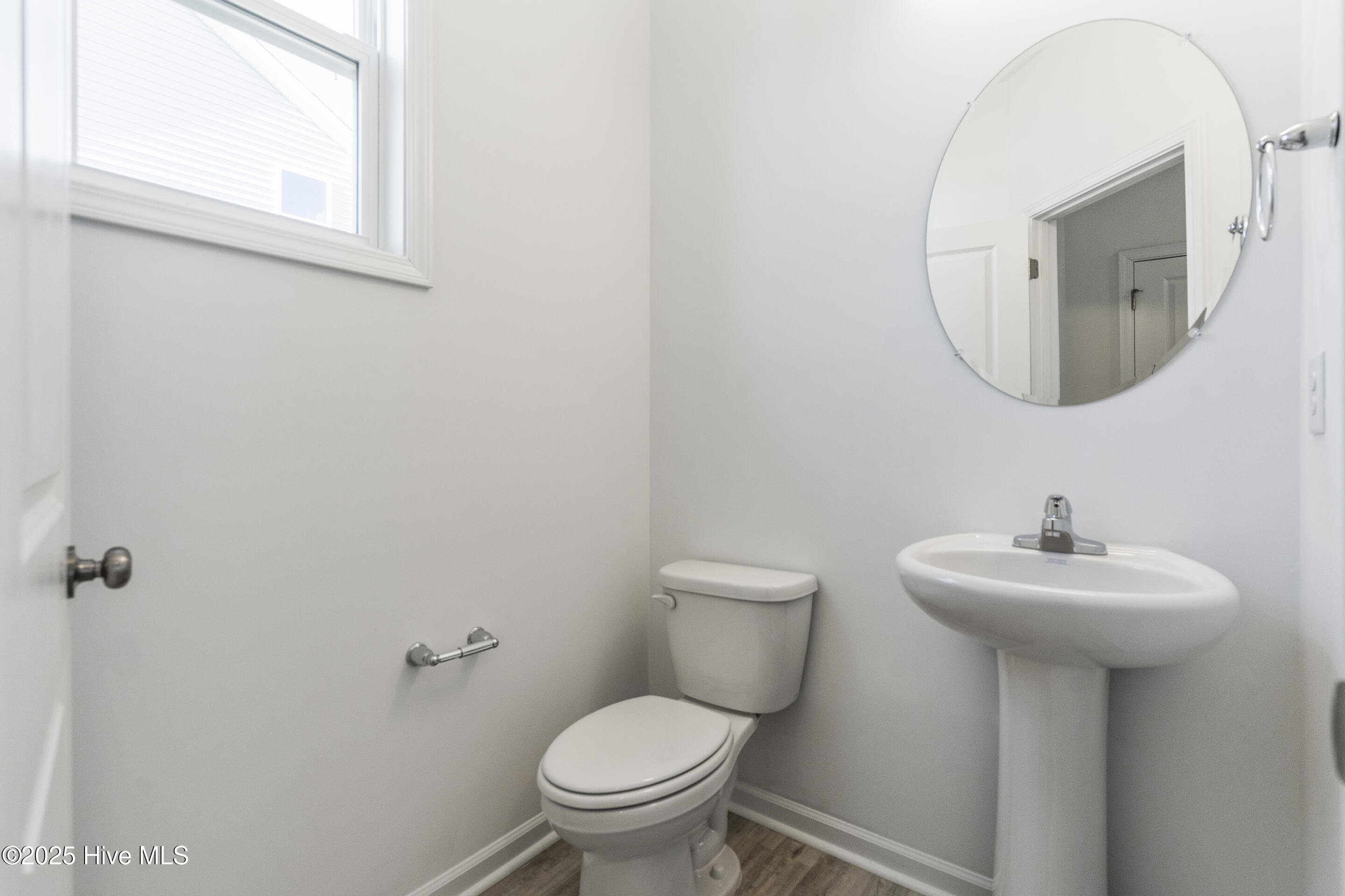 100550382 | Photo 24